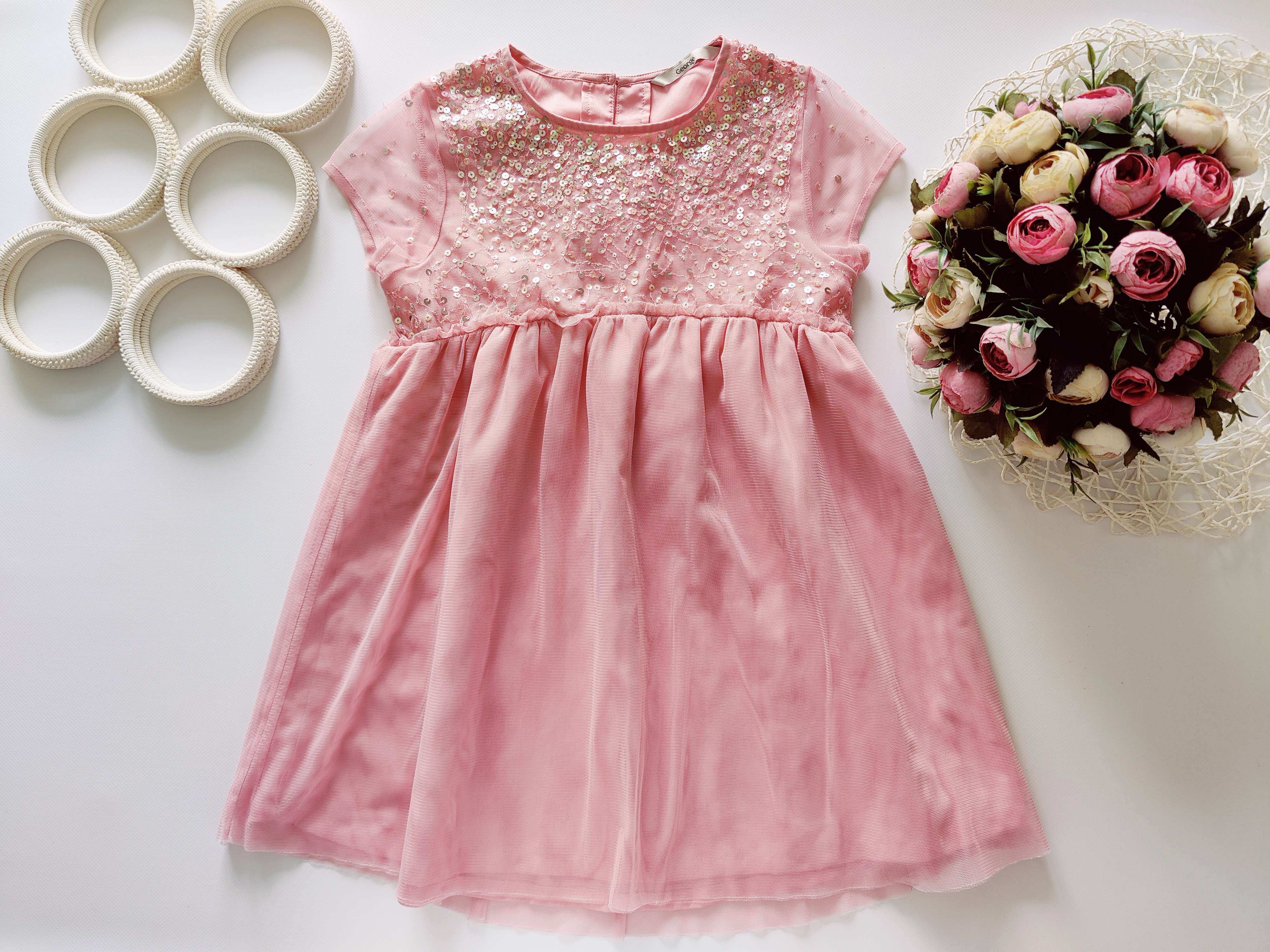 8,9 років, зріст 128,135 Ошатне плаття фатин