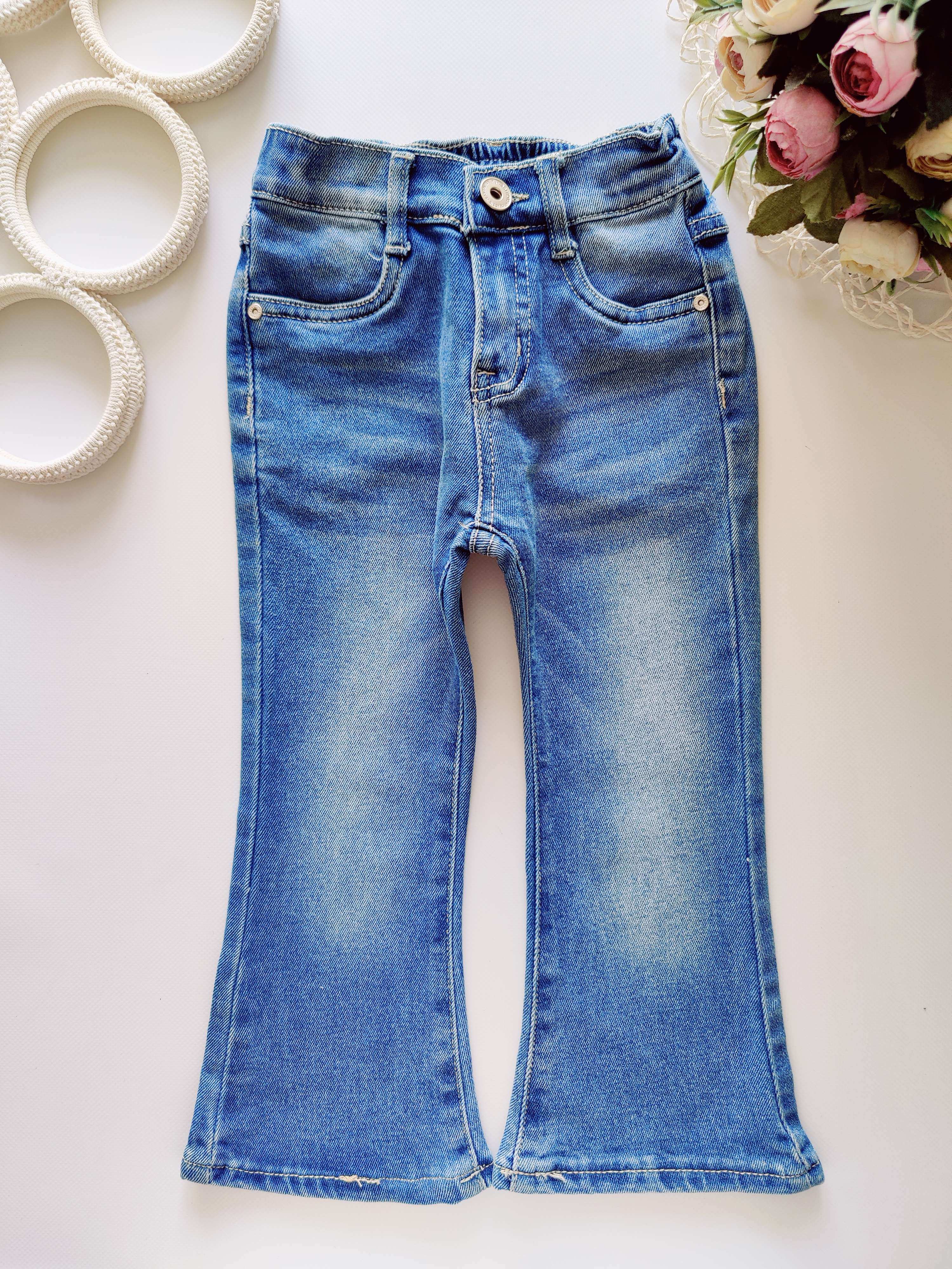 4 года, рост 104 Джинсы клеш