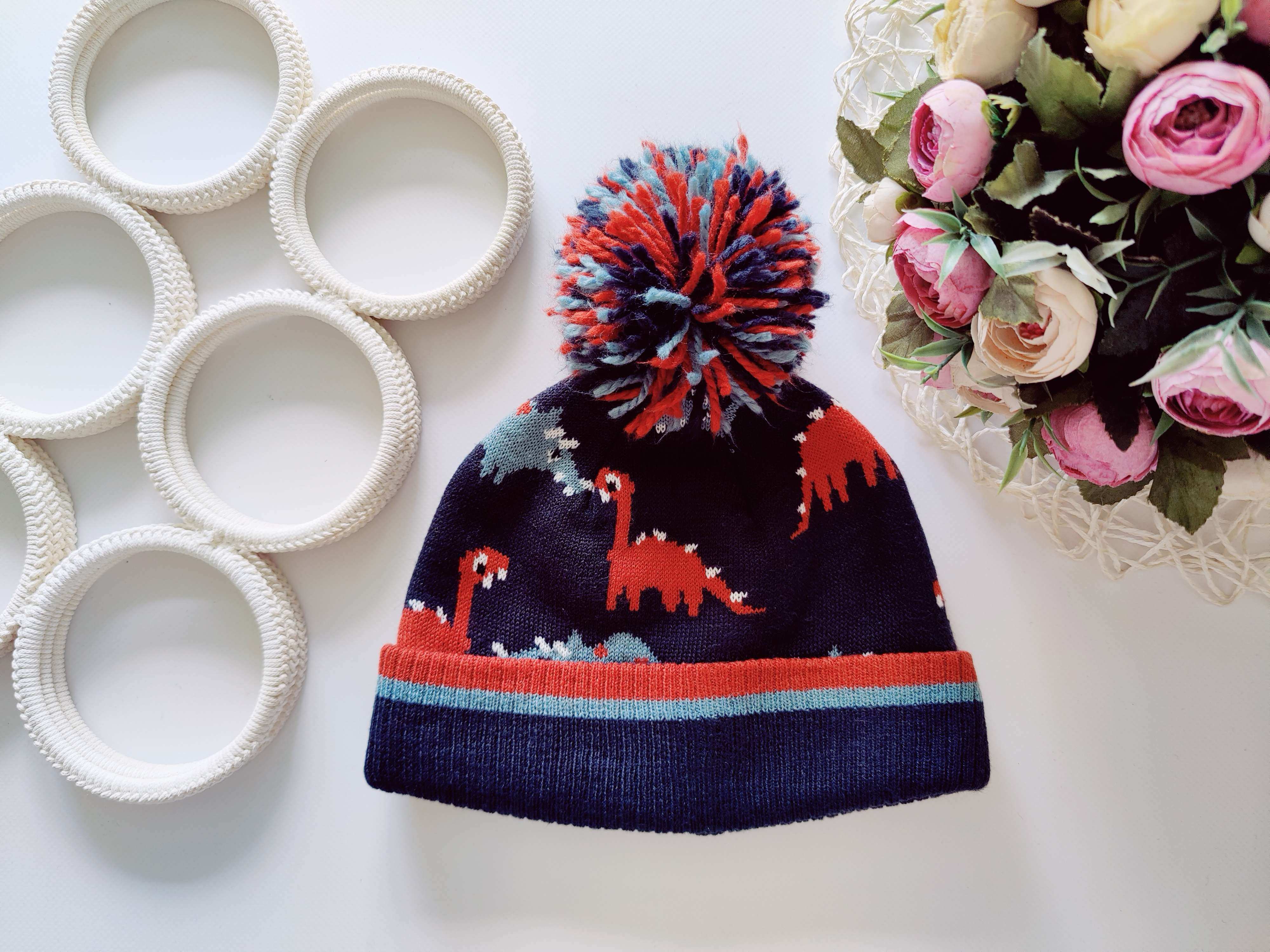 5,6 років, Тепла шапка подвійної в'язки в динозаврах