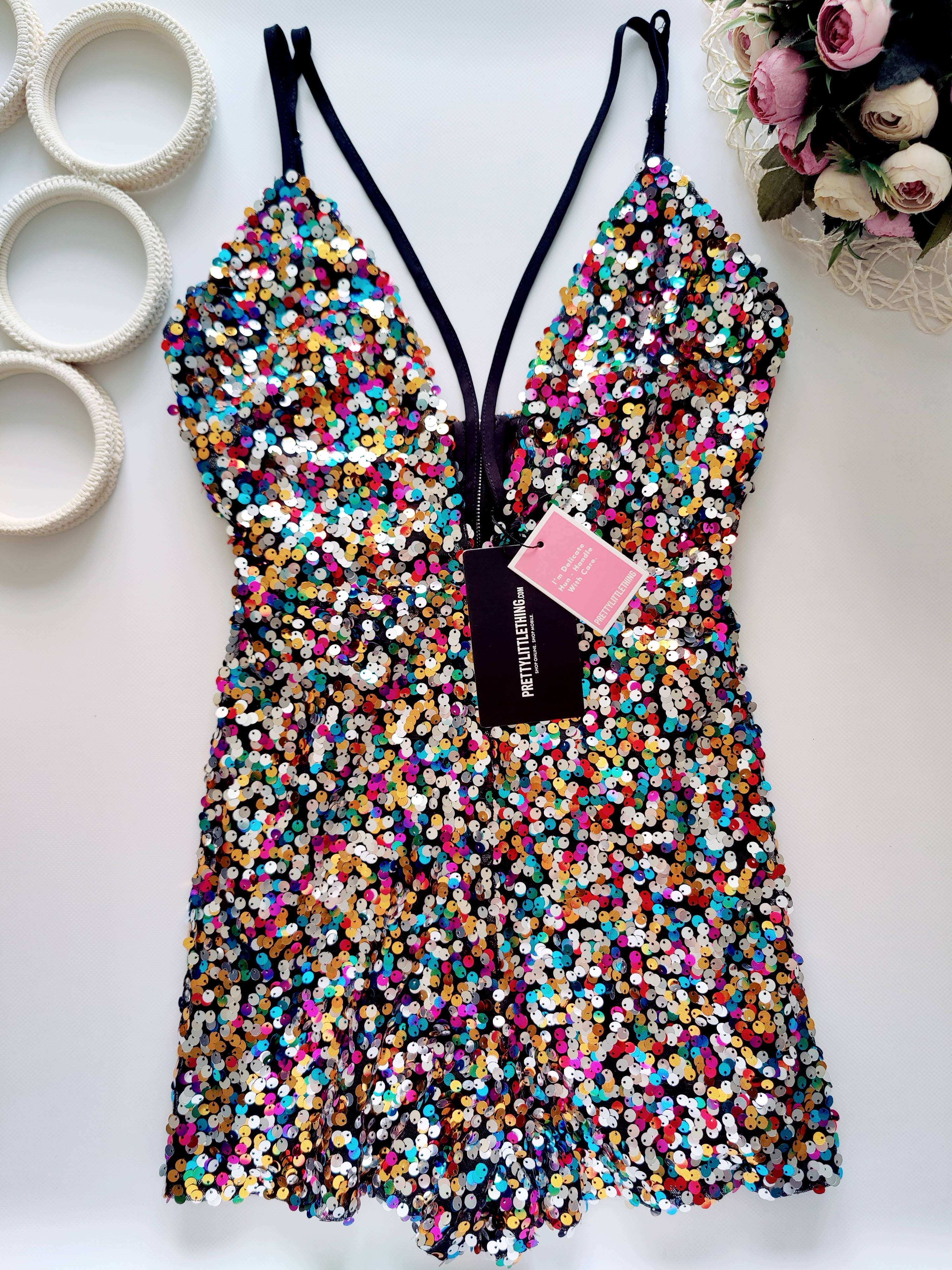 8\4\36 Новий ошатний ромпер у паєтках