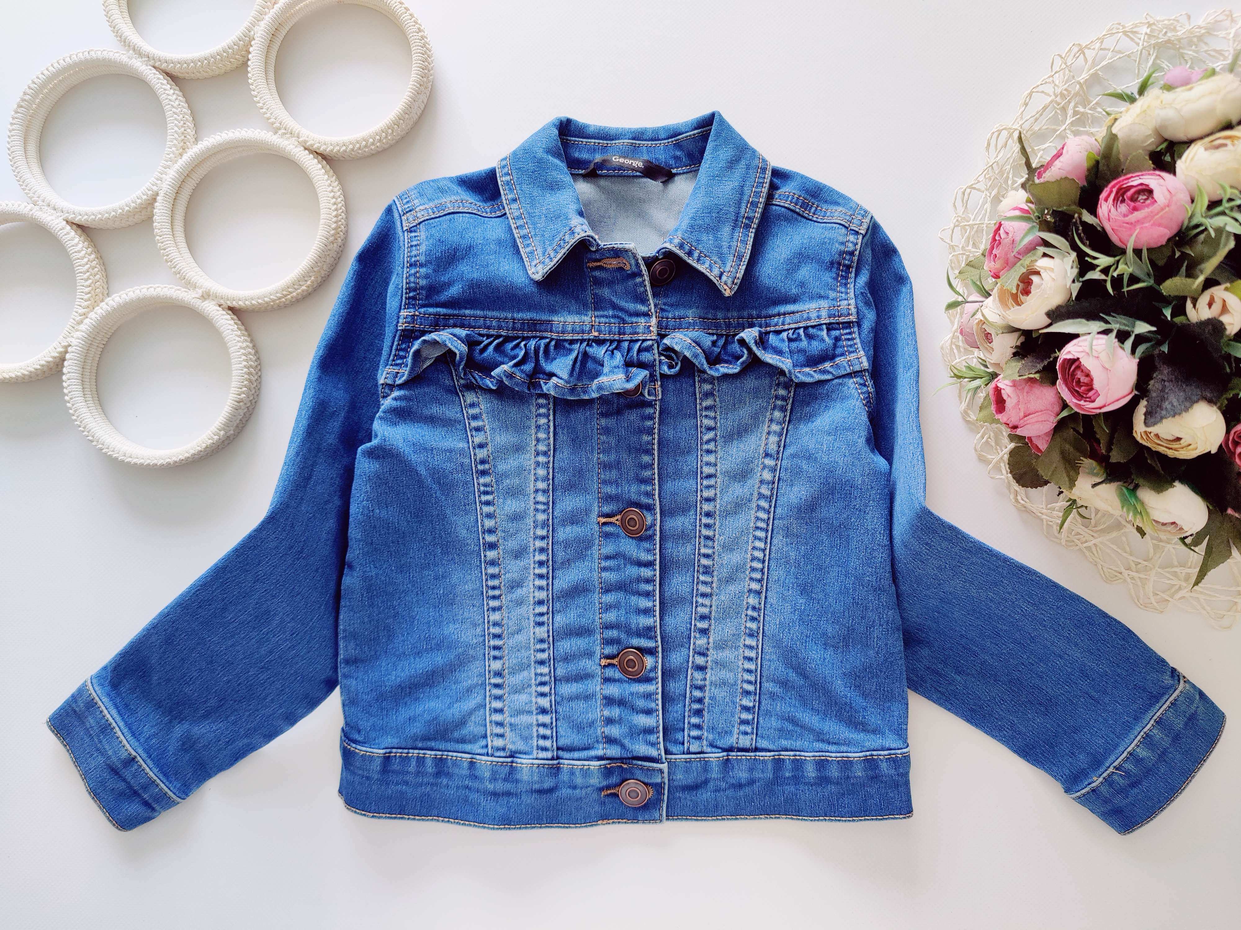 6,7 лет, рост 116,122 Стрейчевая джинсовка