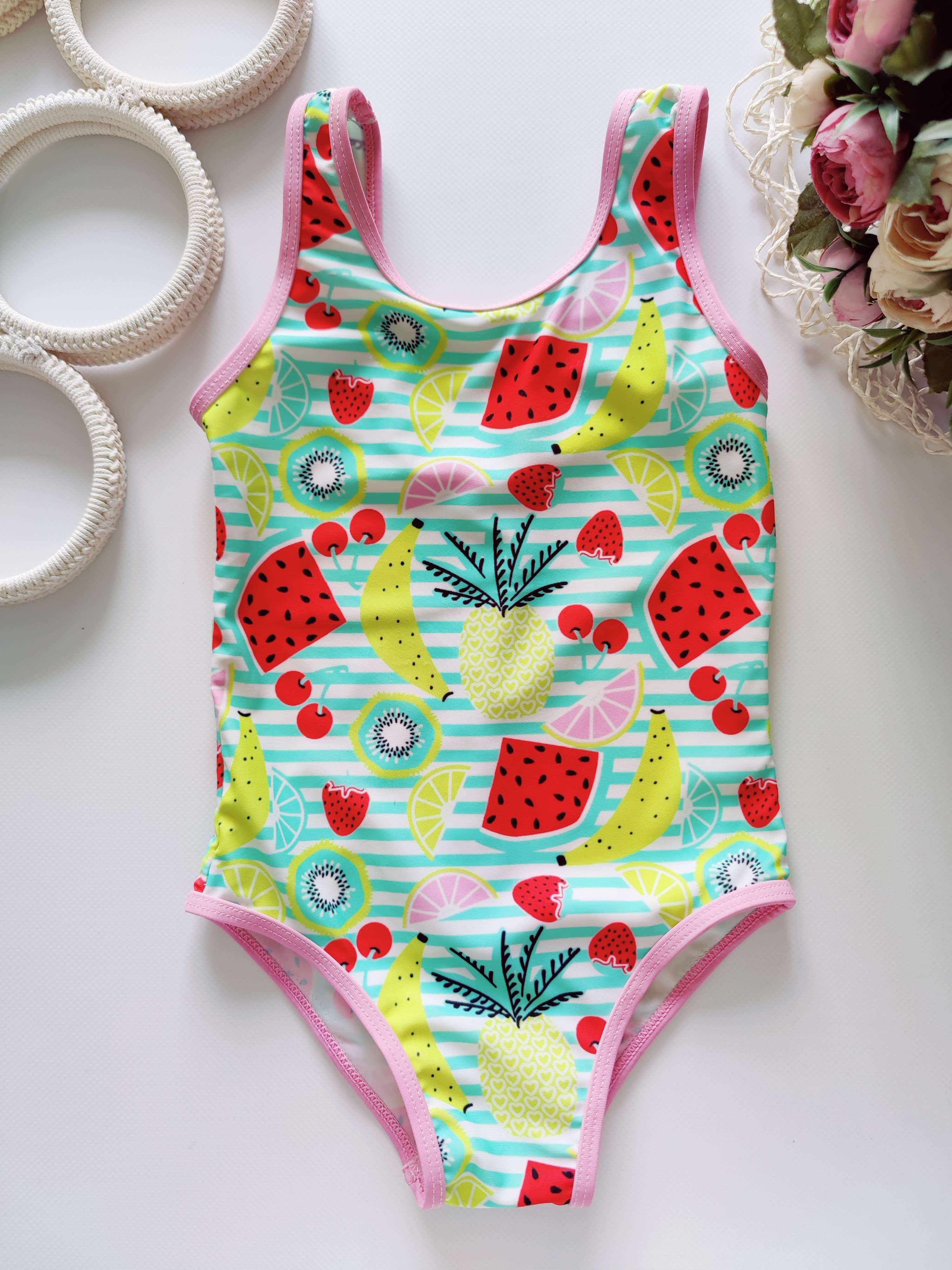 3,4 года, рост 98,104 Яркий купальник в ягодах