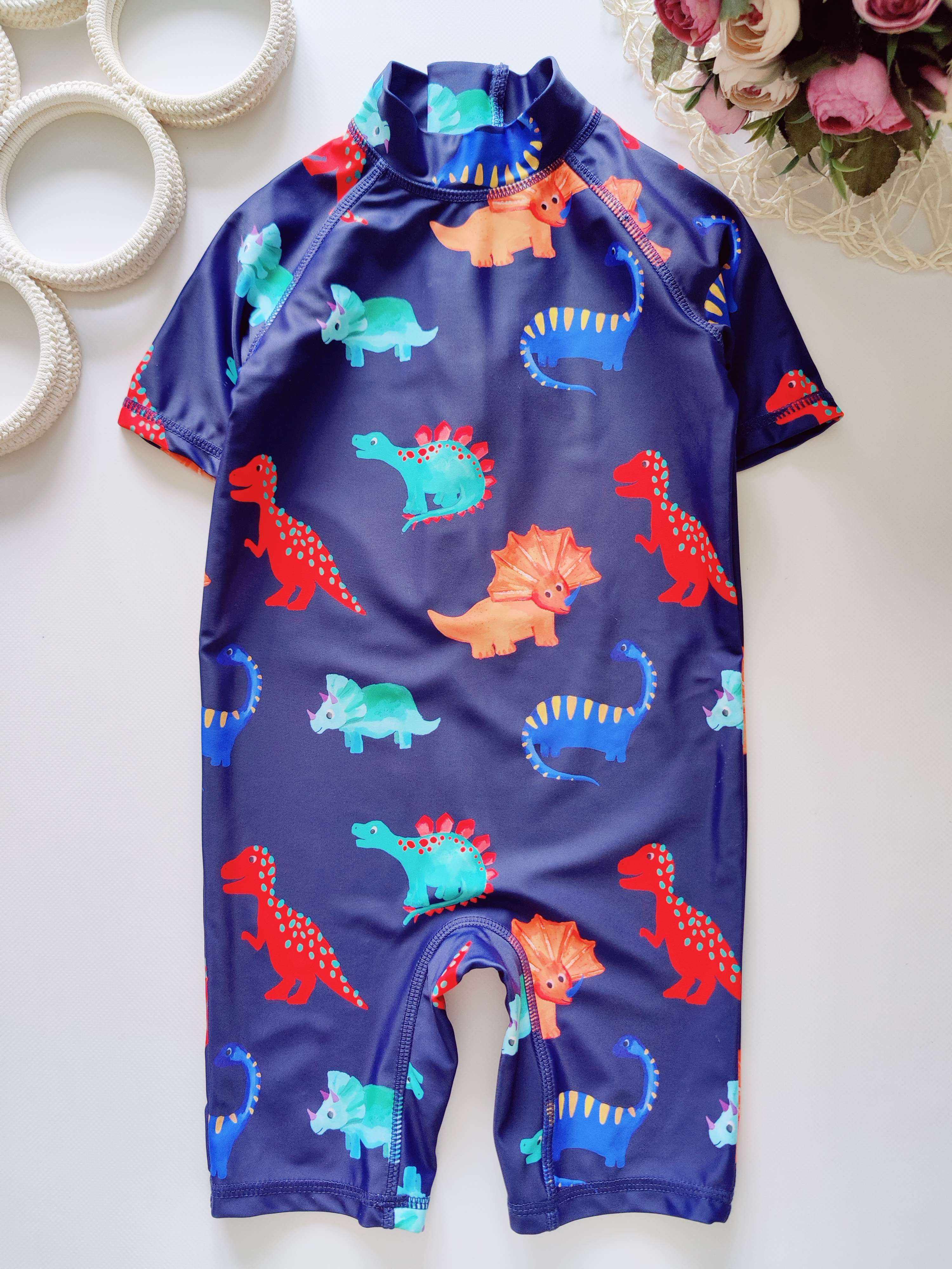 3,4 года, рост 104 Купальник в динозаврах