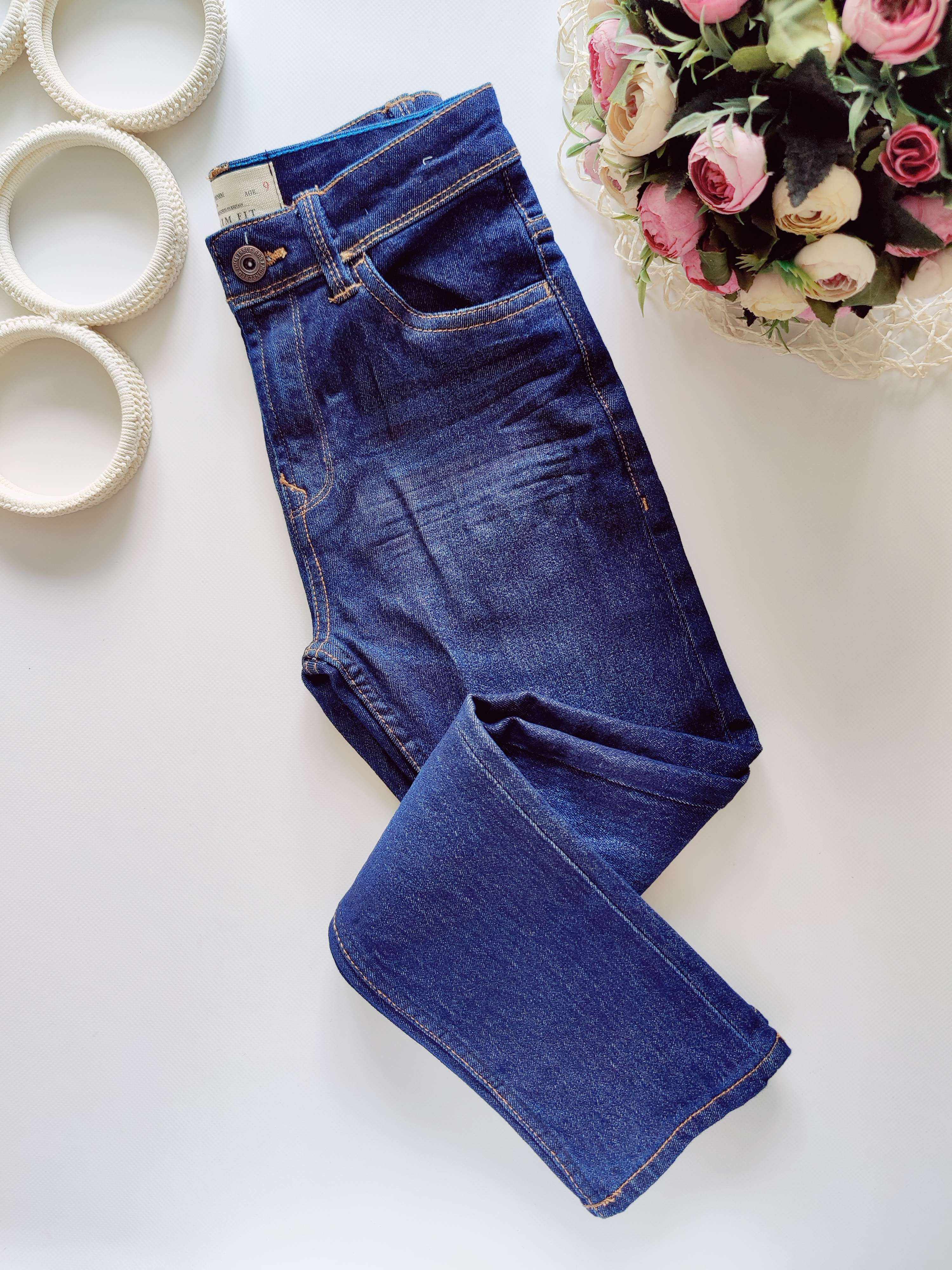 9 лет, рост 134 Джинсы стрейч