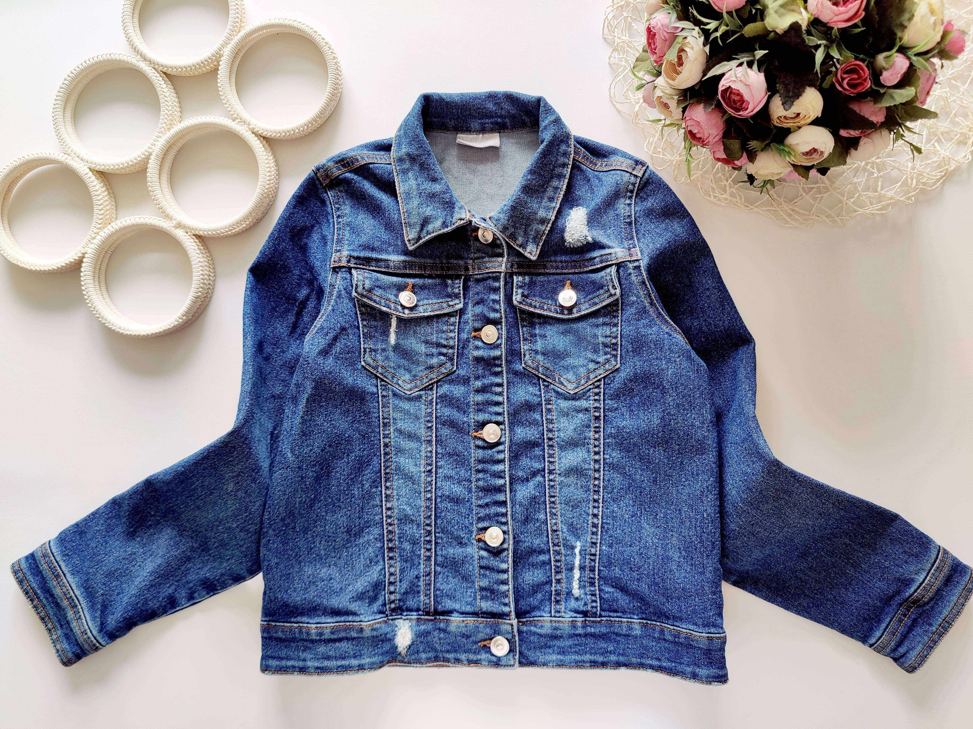 11 лет, рост 146 Стрейчевая джинсовка