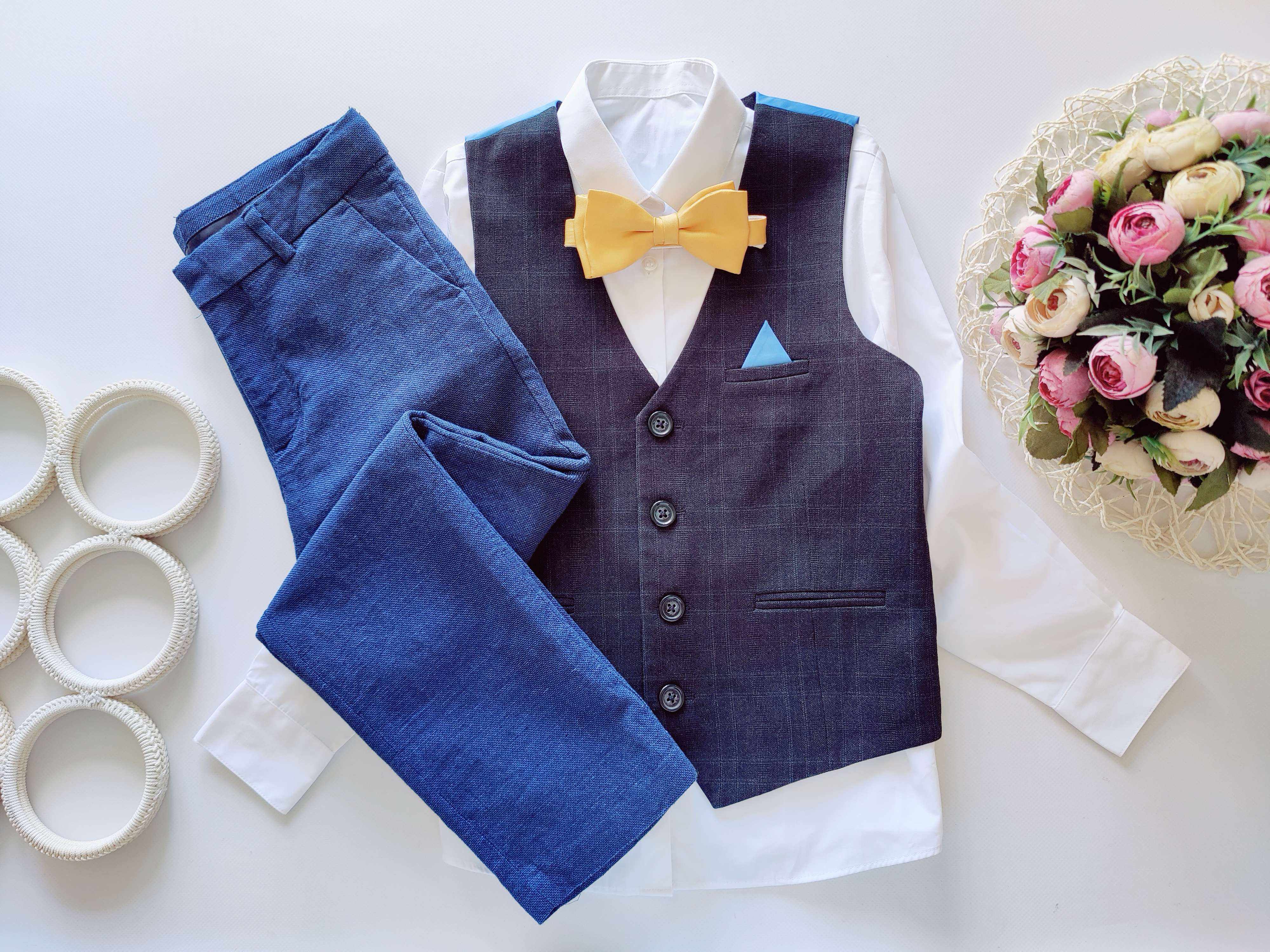 8,9 років, зріст 128,135 Нова біла сорочка, жилет та штани