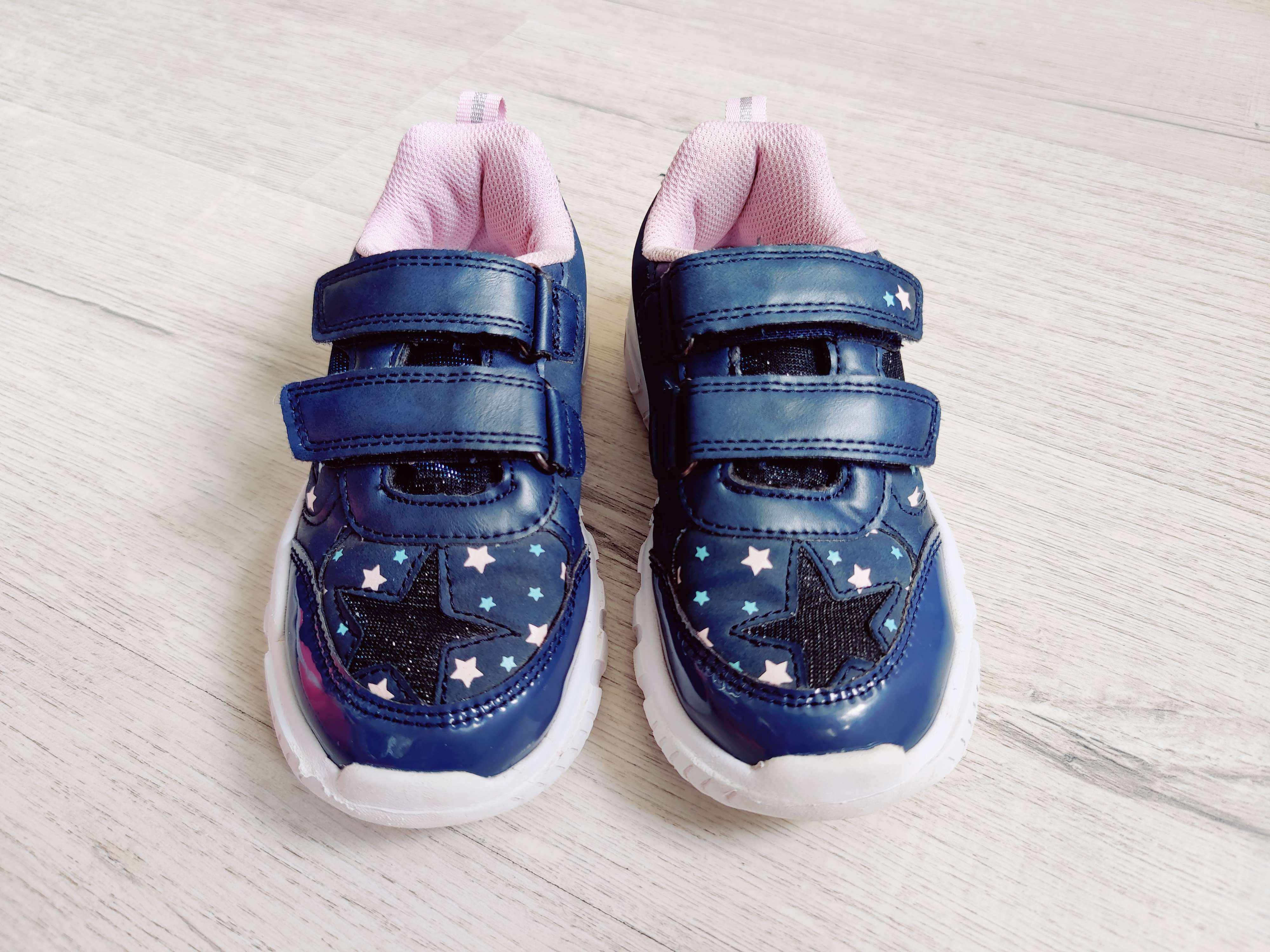 28 (18 см) Легкі кросівки з мигалками