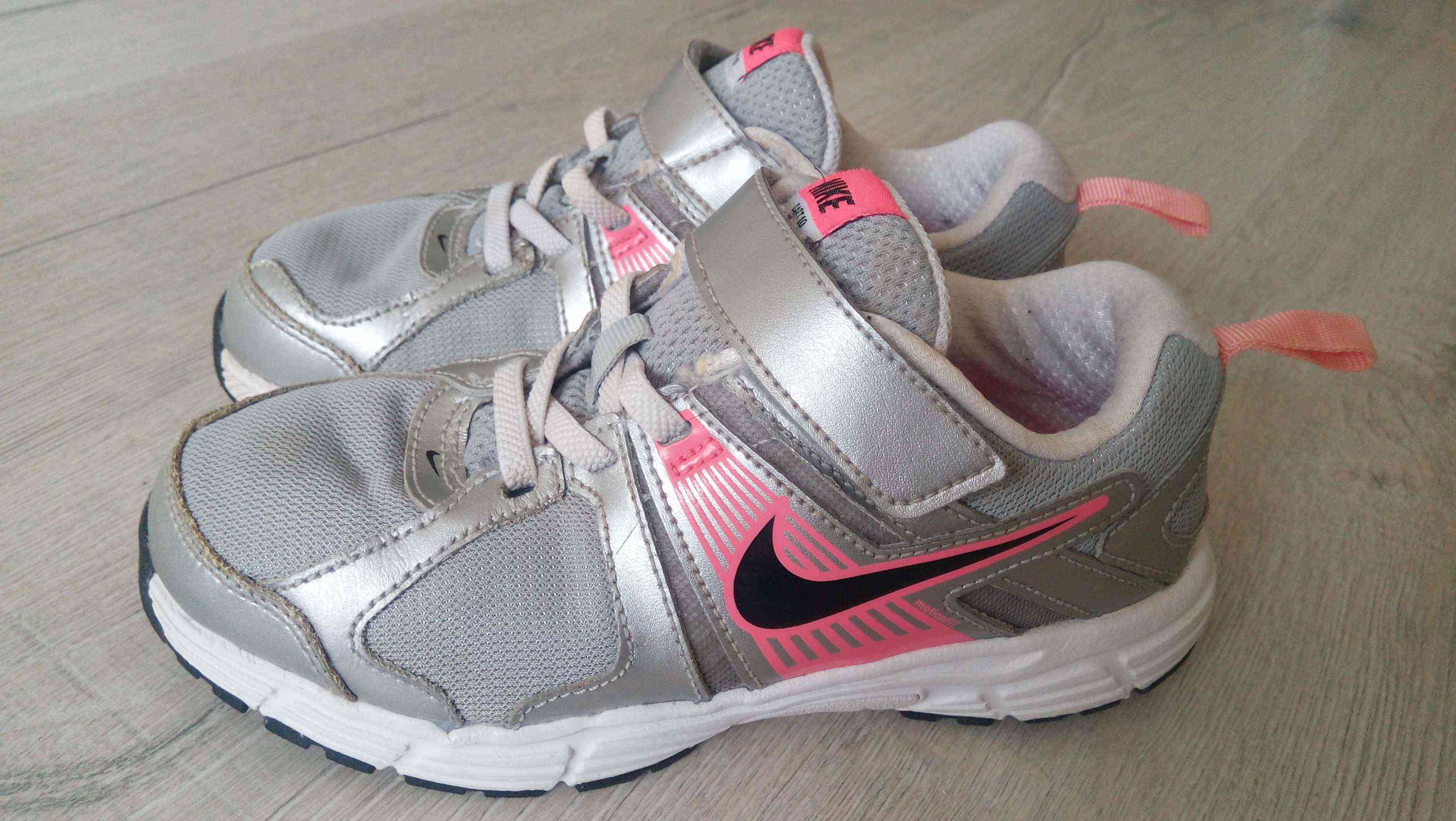 31 (20 см) Nike (Найк) Кожа! Кожаные кроссовки для девочки