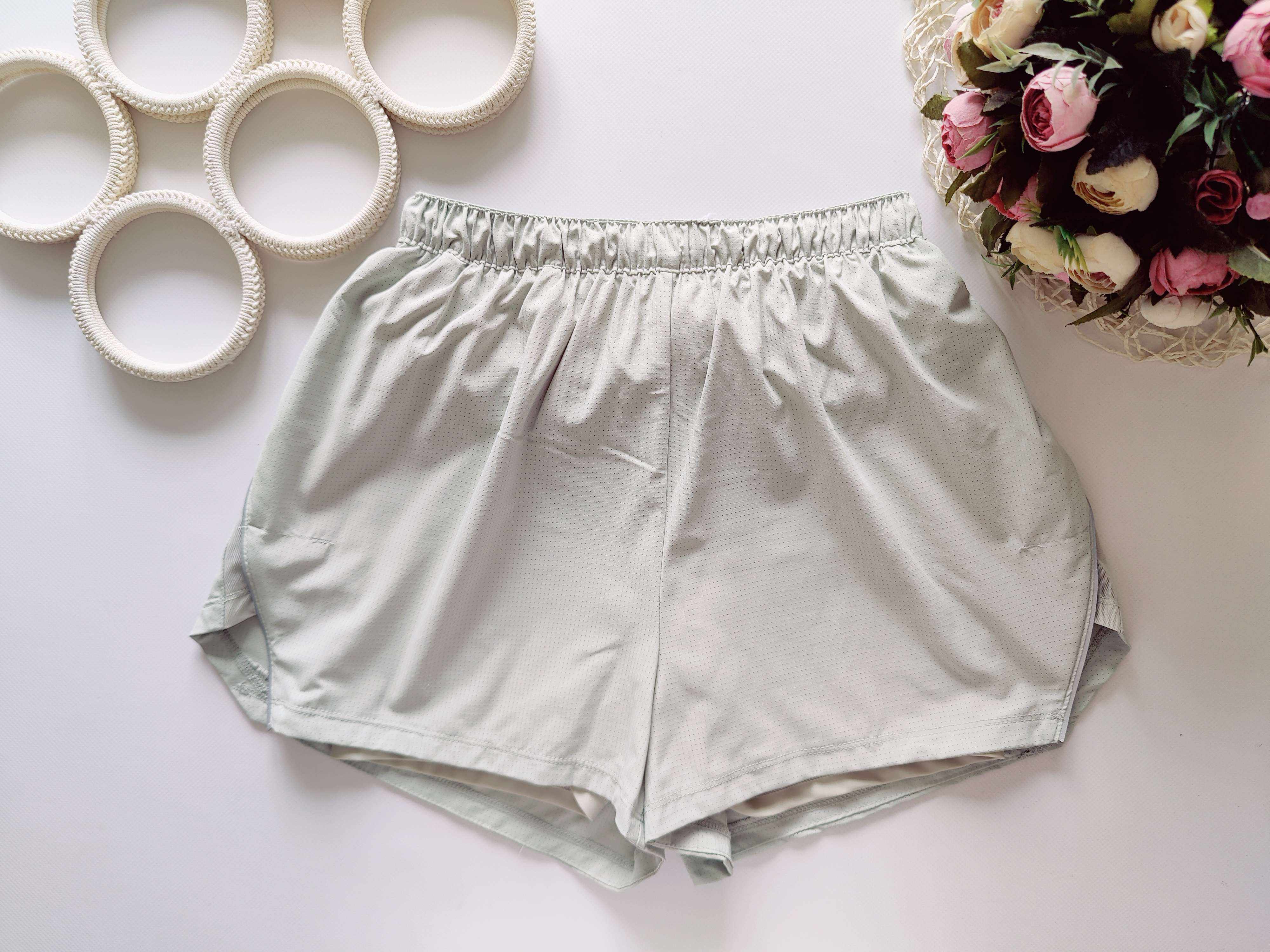 S Жіночі спортивні шорти