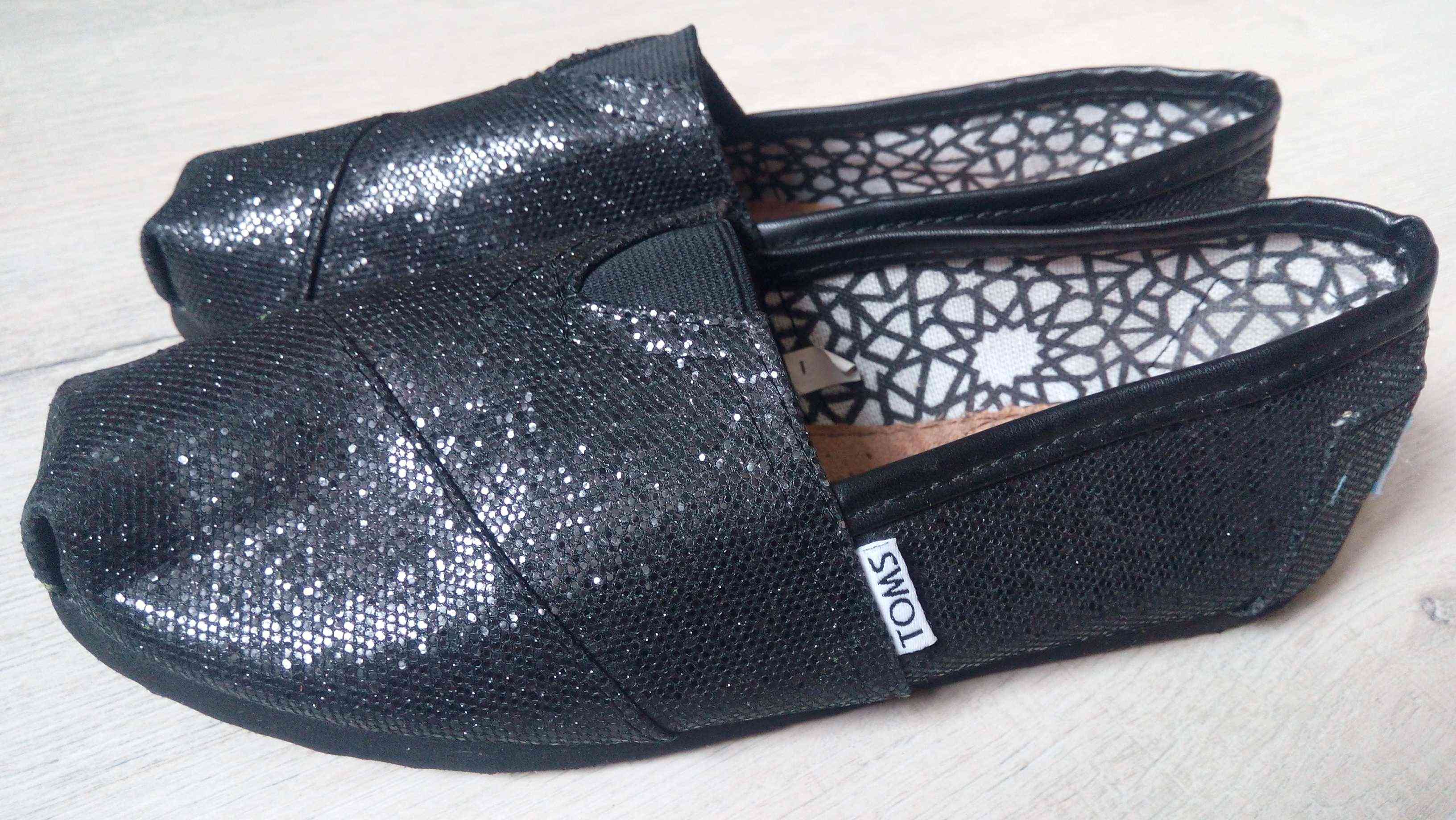 36 (23,5 см) Toms Балетки сліпони для дівчинки