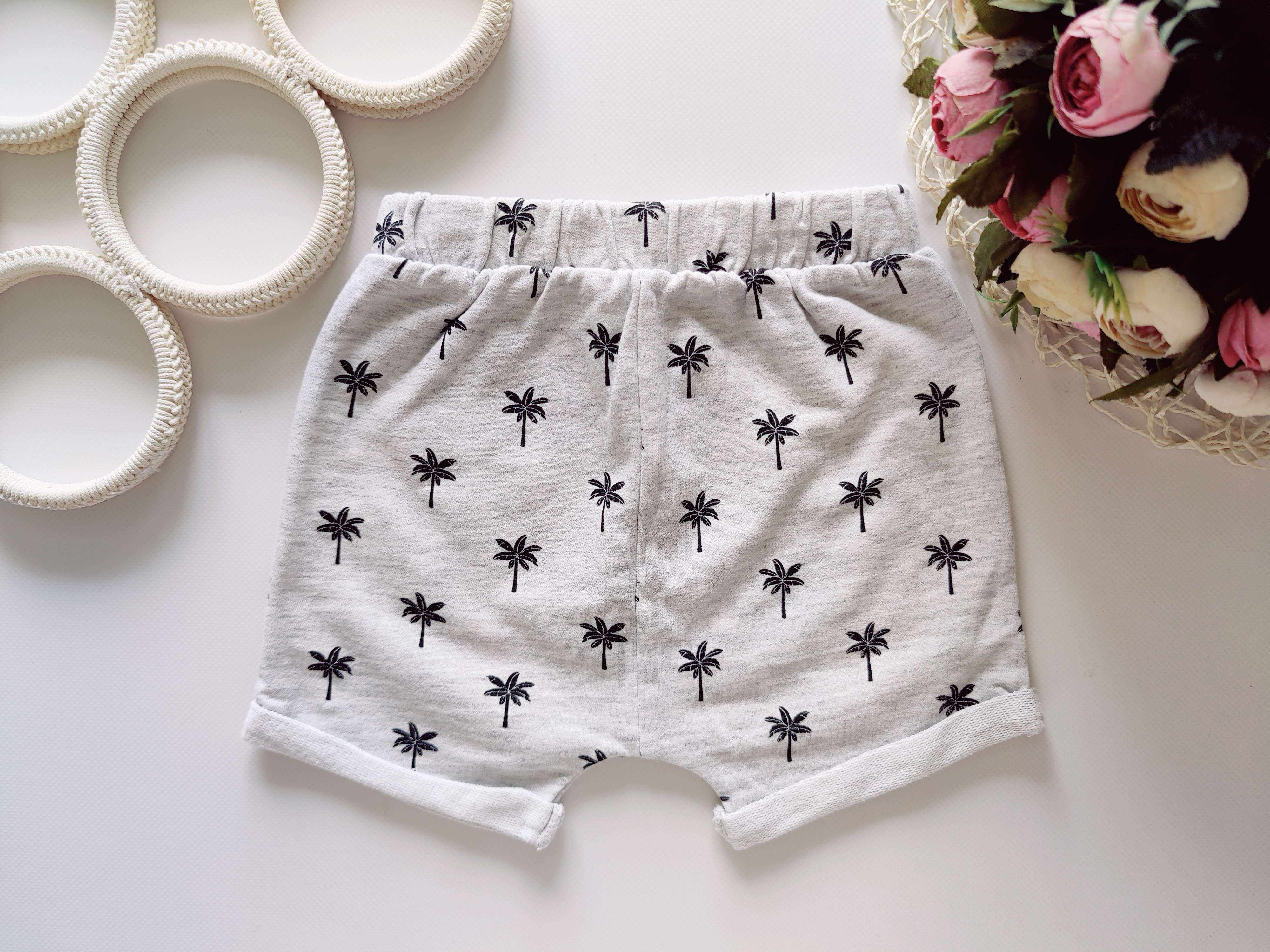 18,24 міс, зріст 86,92 Шорти у пальмах