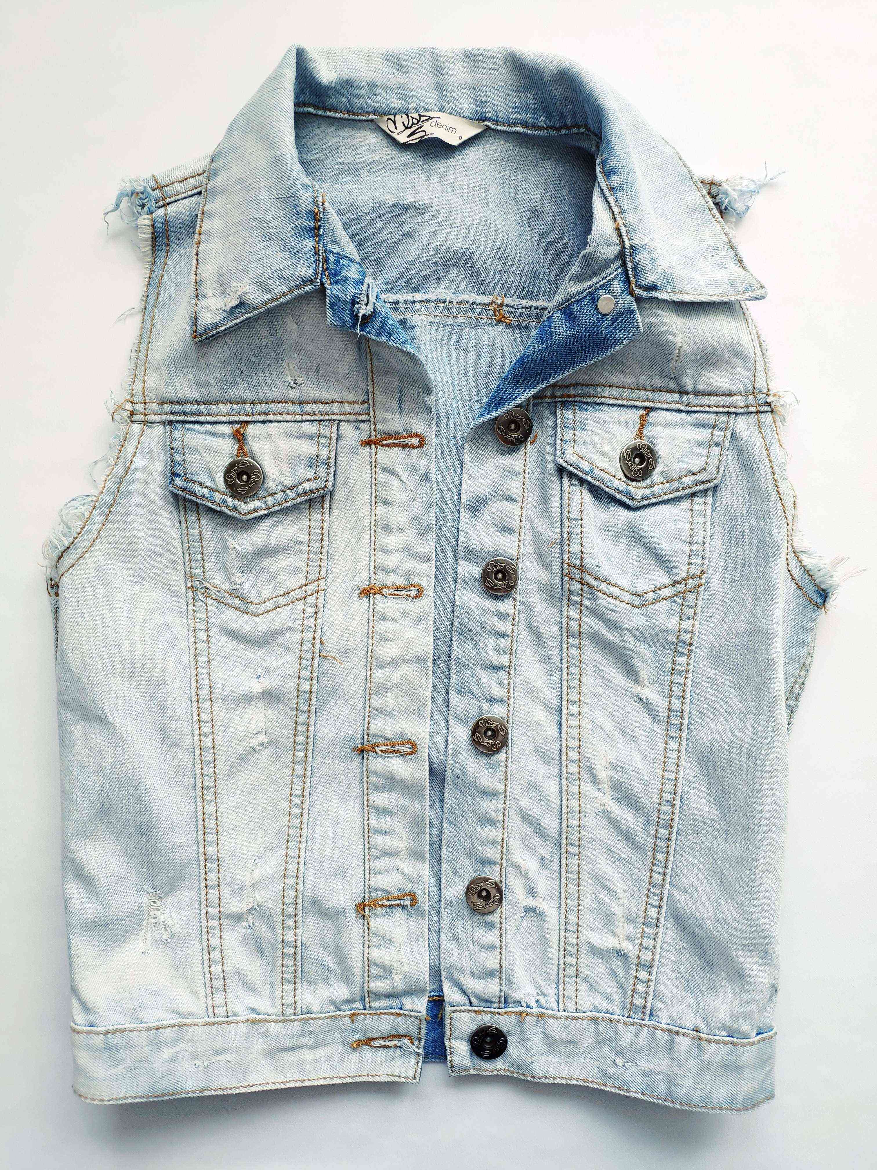 12-13 лет S-ка Стильная джинсовка с родными потертостями