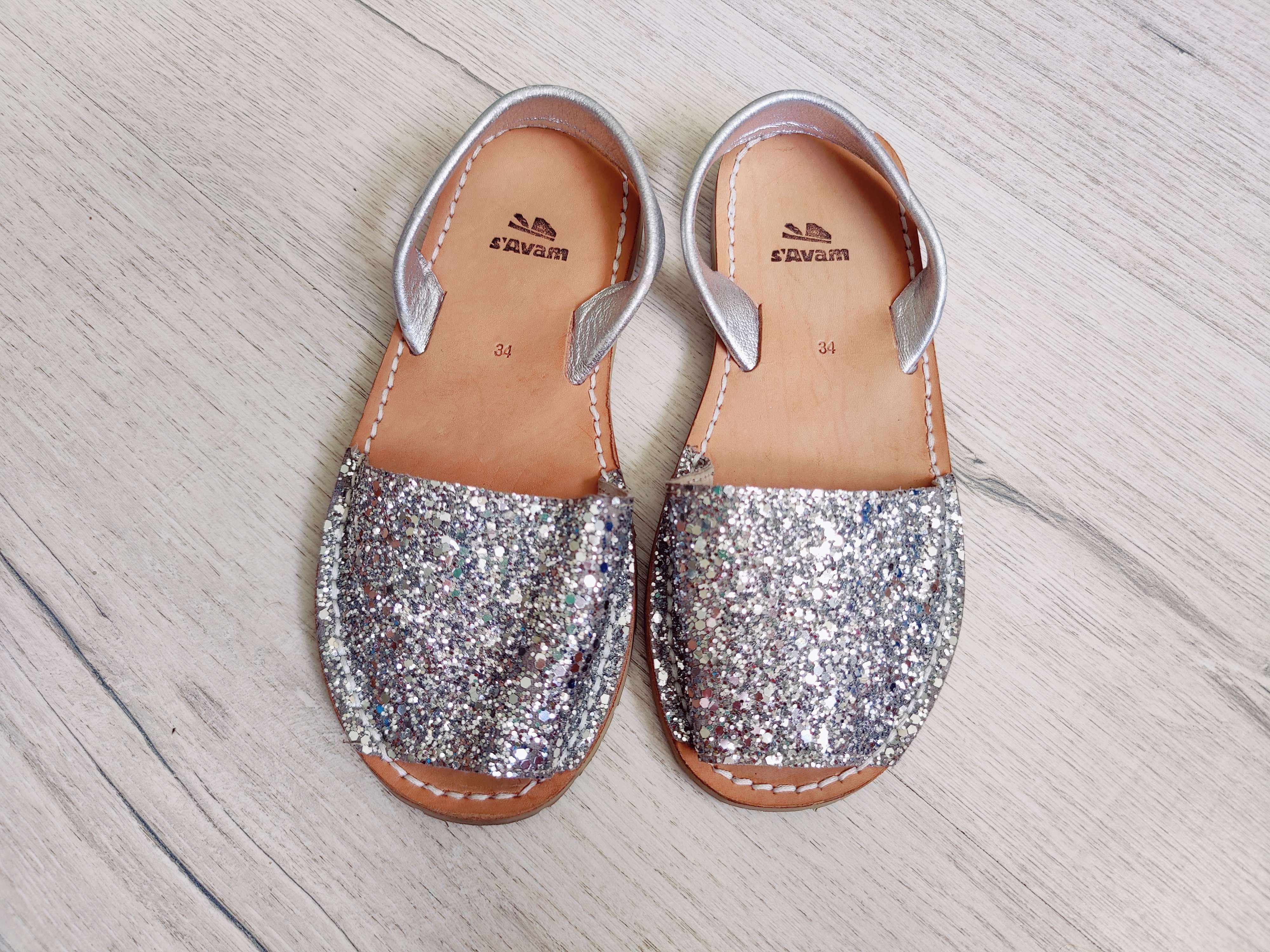 34 (21-22 см) Блестящие кожаные босоножки Savam