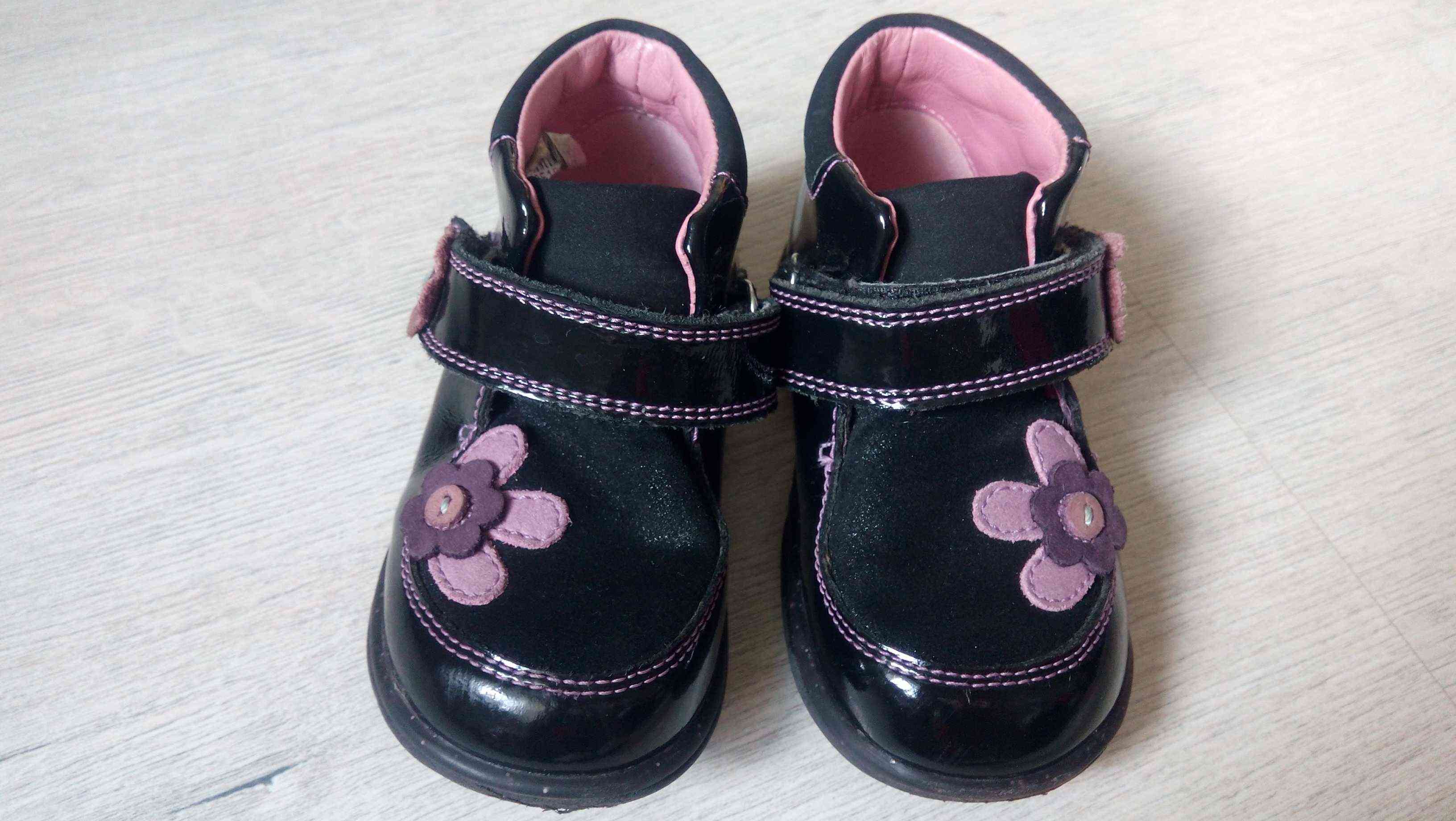 22 (14 см) як нові! Шкіра! Шкіряні демісезонні черевики для дівчинки