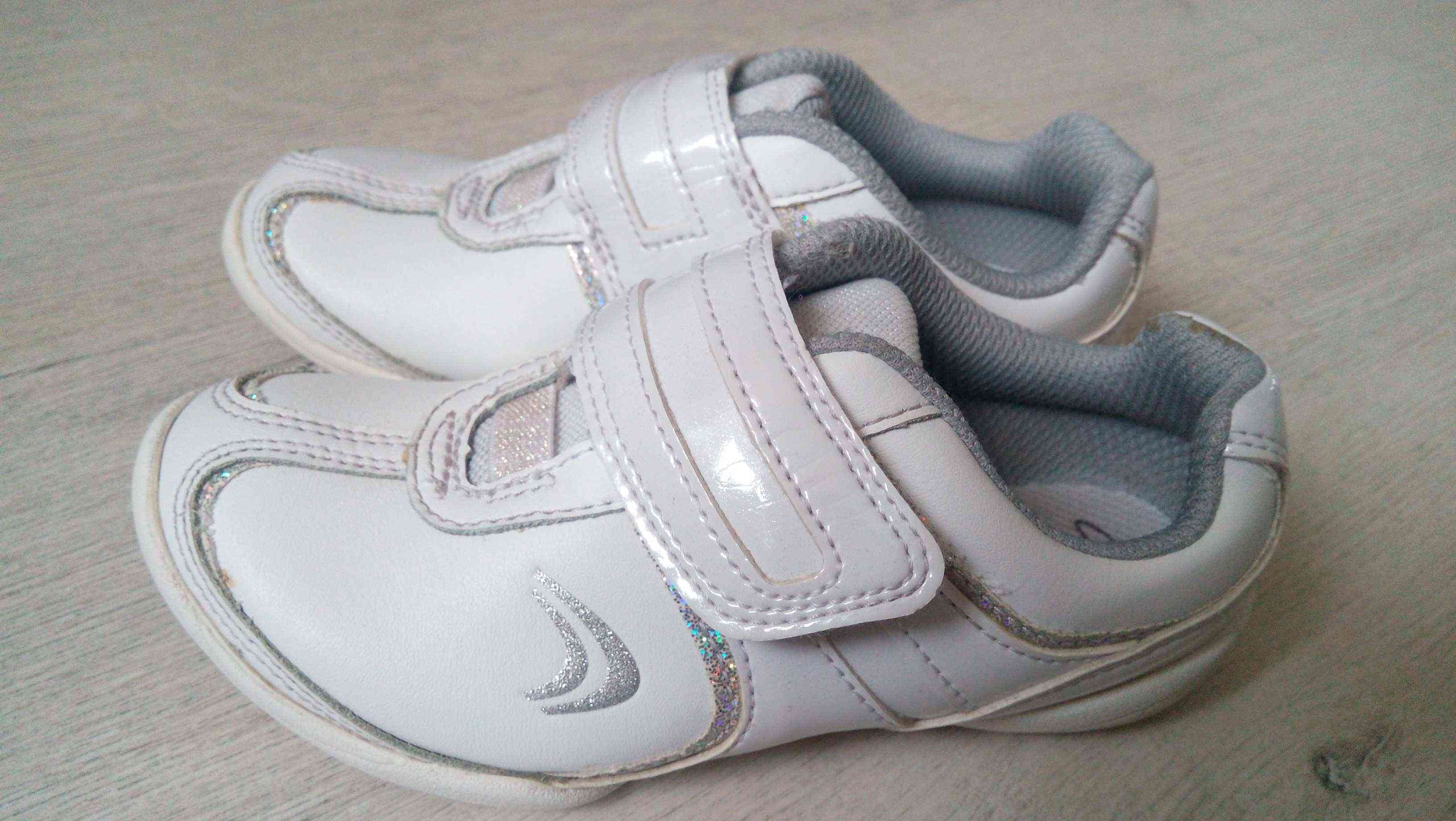 27 (17,3 см) Шкіра! Шкіряні кросівки для дівчинки