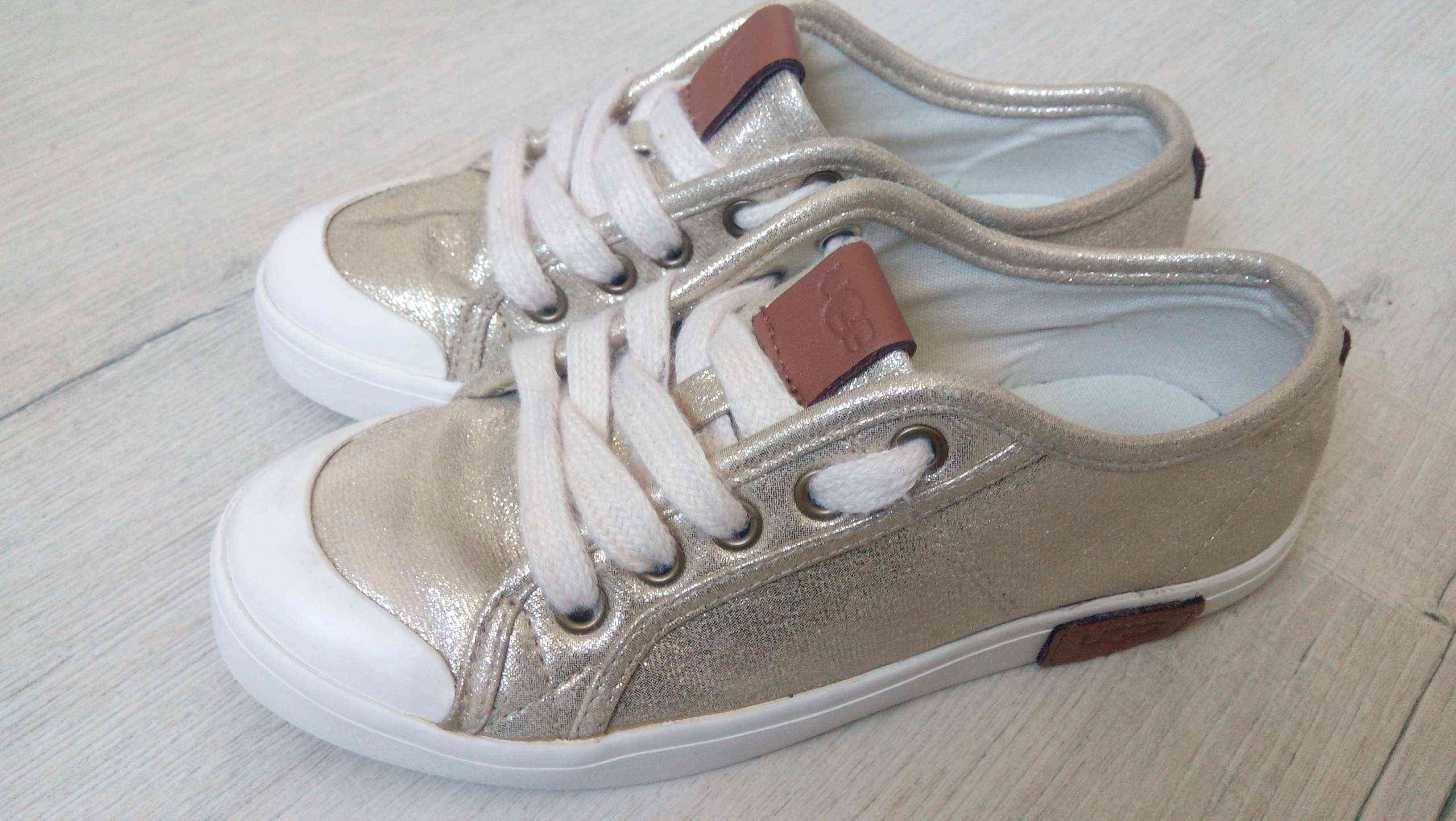 30 (19 см) UGG Кеди для дівчинки