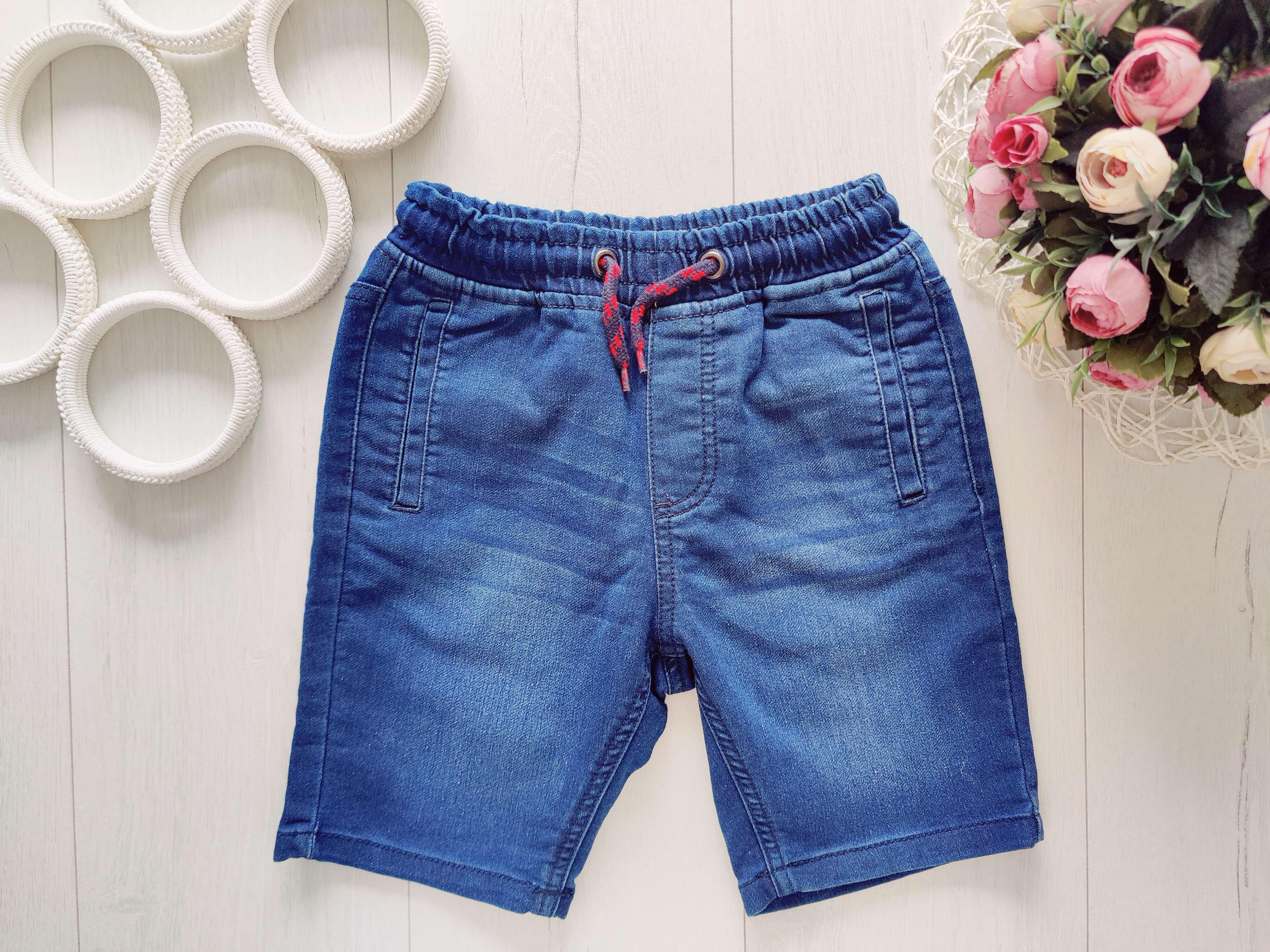 8,9 років, зріст 134 М'які шорти на гумці