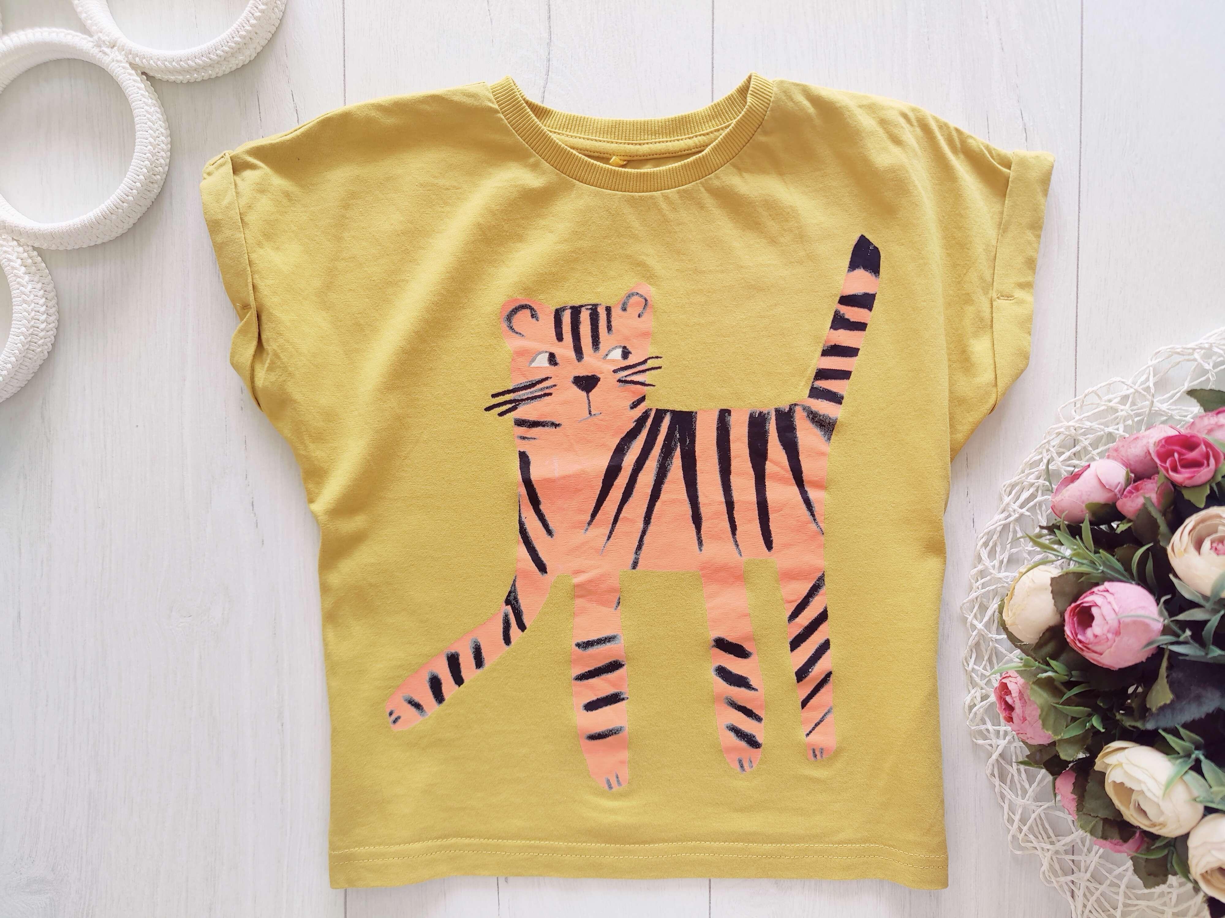 4,5 років, зріст 104,110 Футболка з тигром