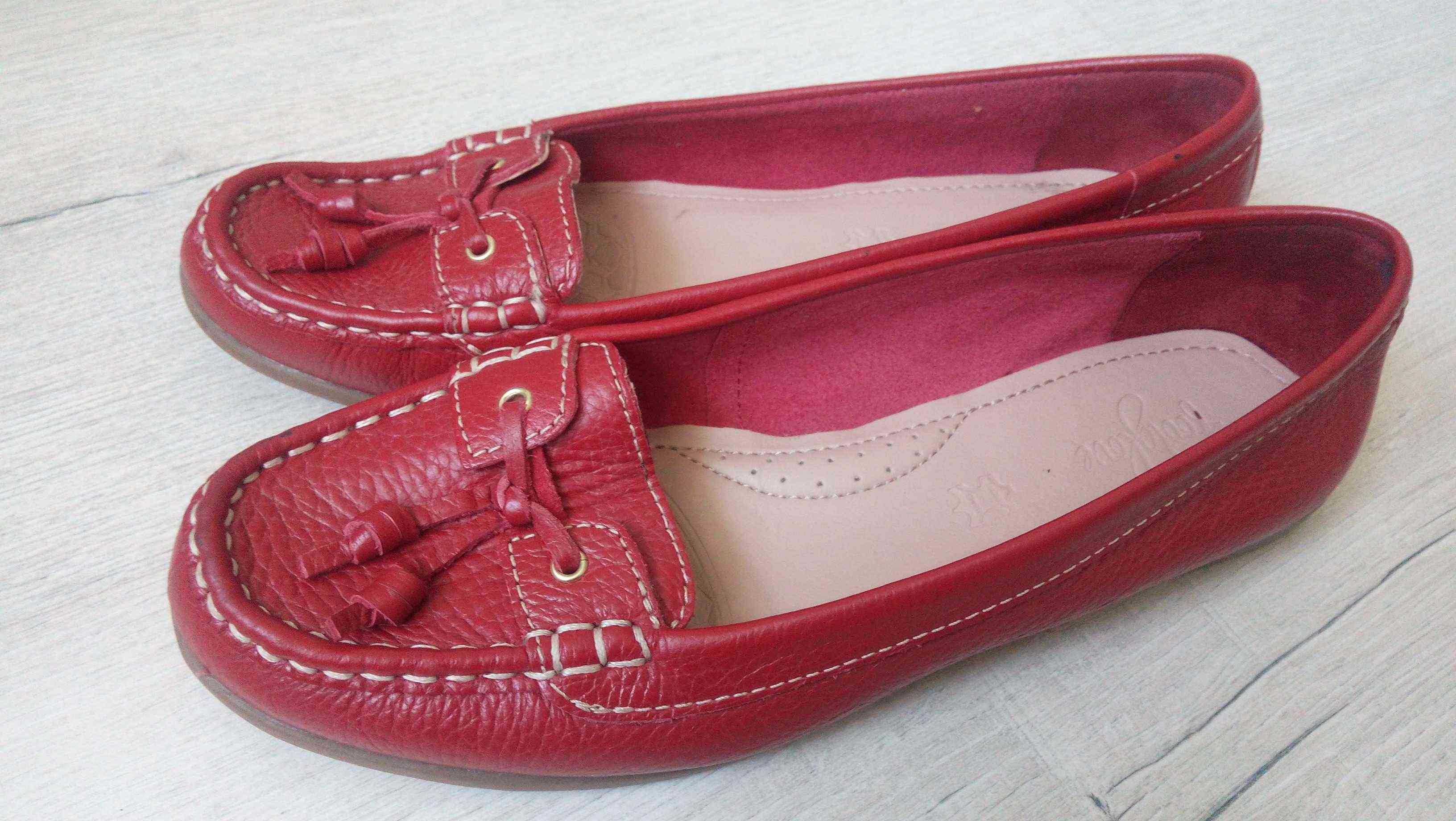 38 (24,5 см) Шкіряні жіночі туфлі на низькому ходу