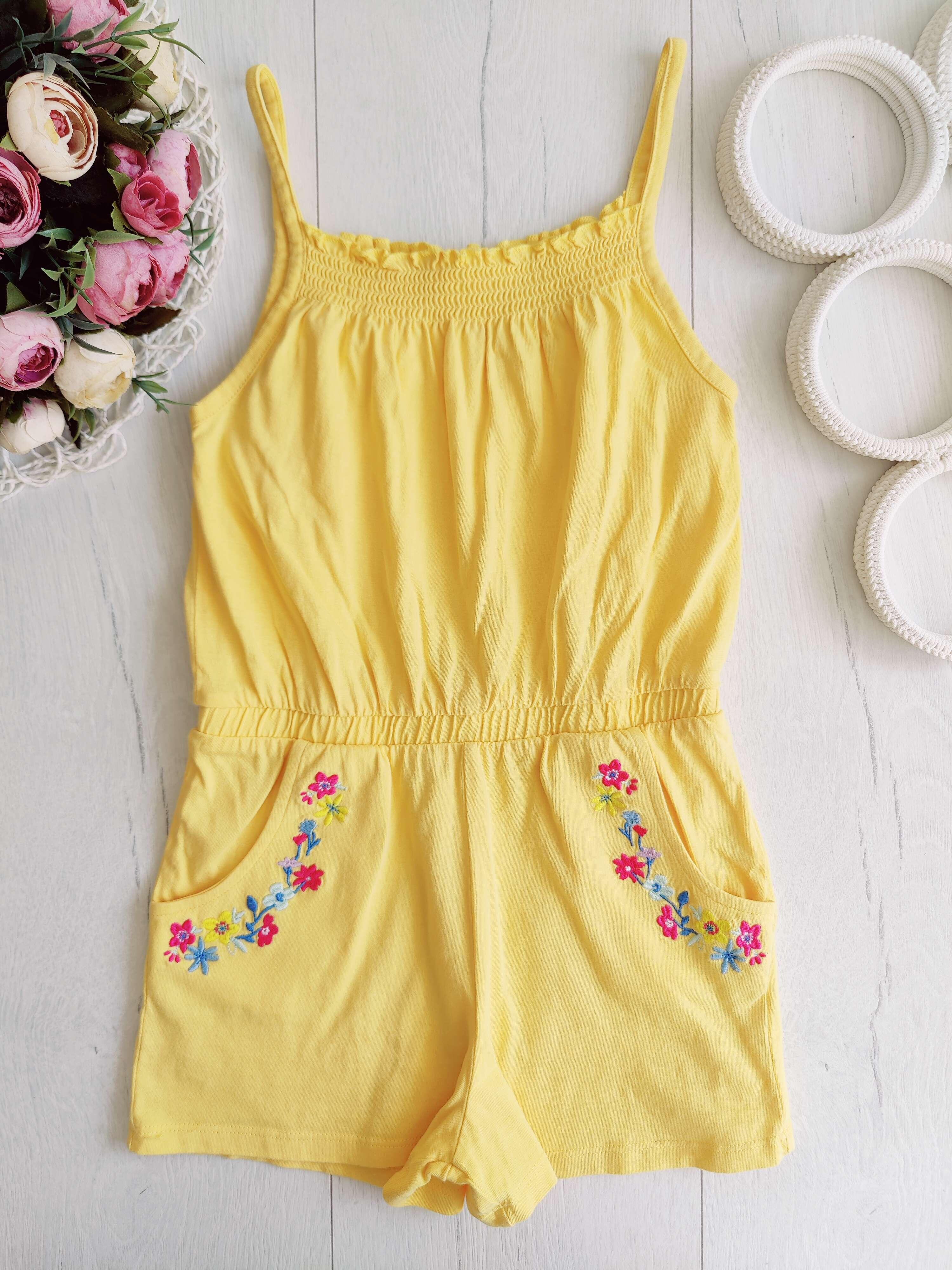 6,7 лет, рост 122 Желтый ромпер на лето