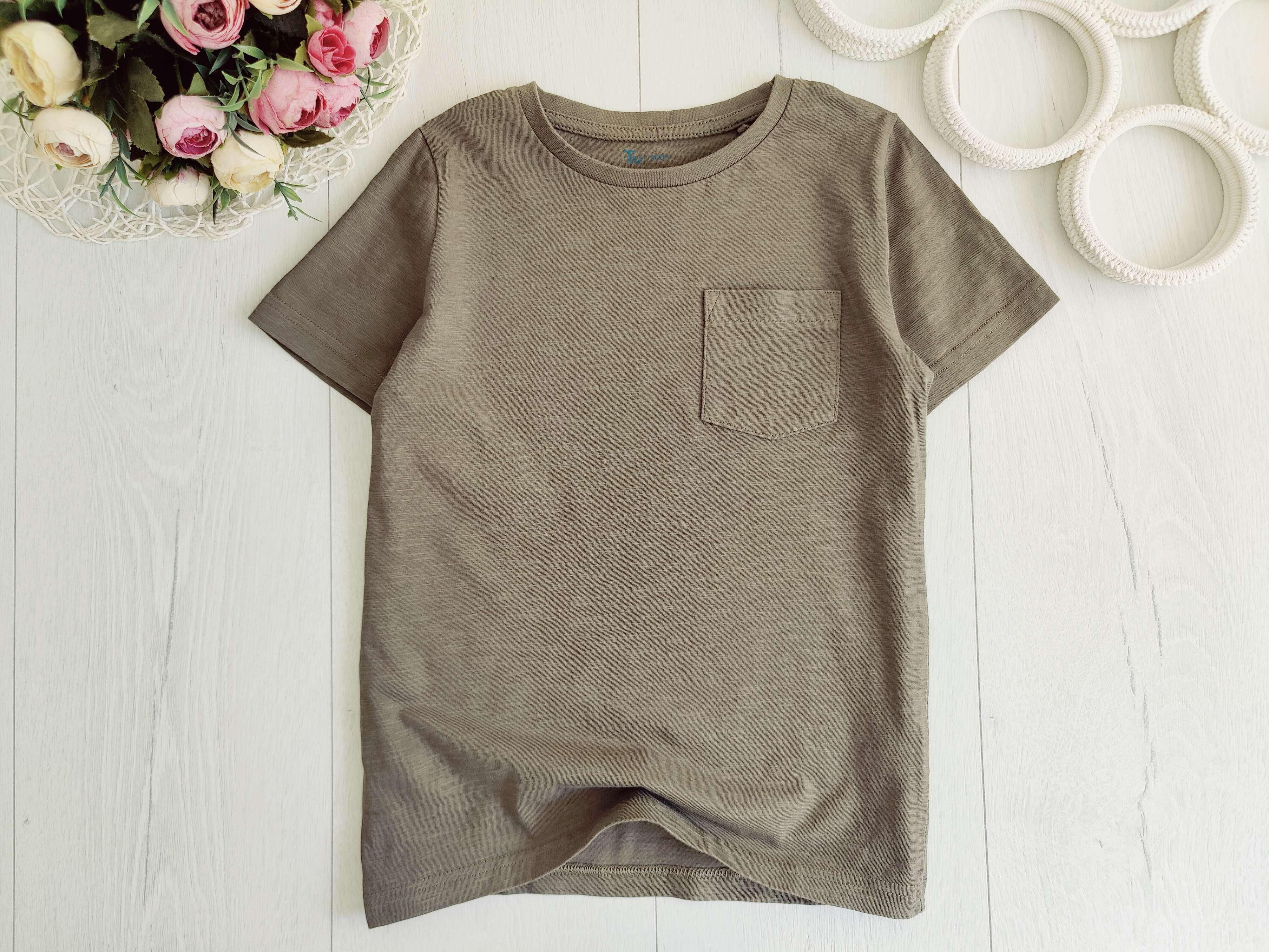 7 лет, рост 122 Футболка хаки