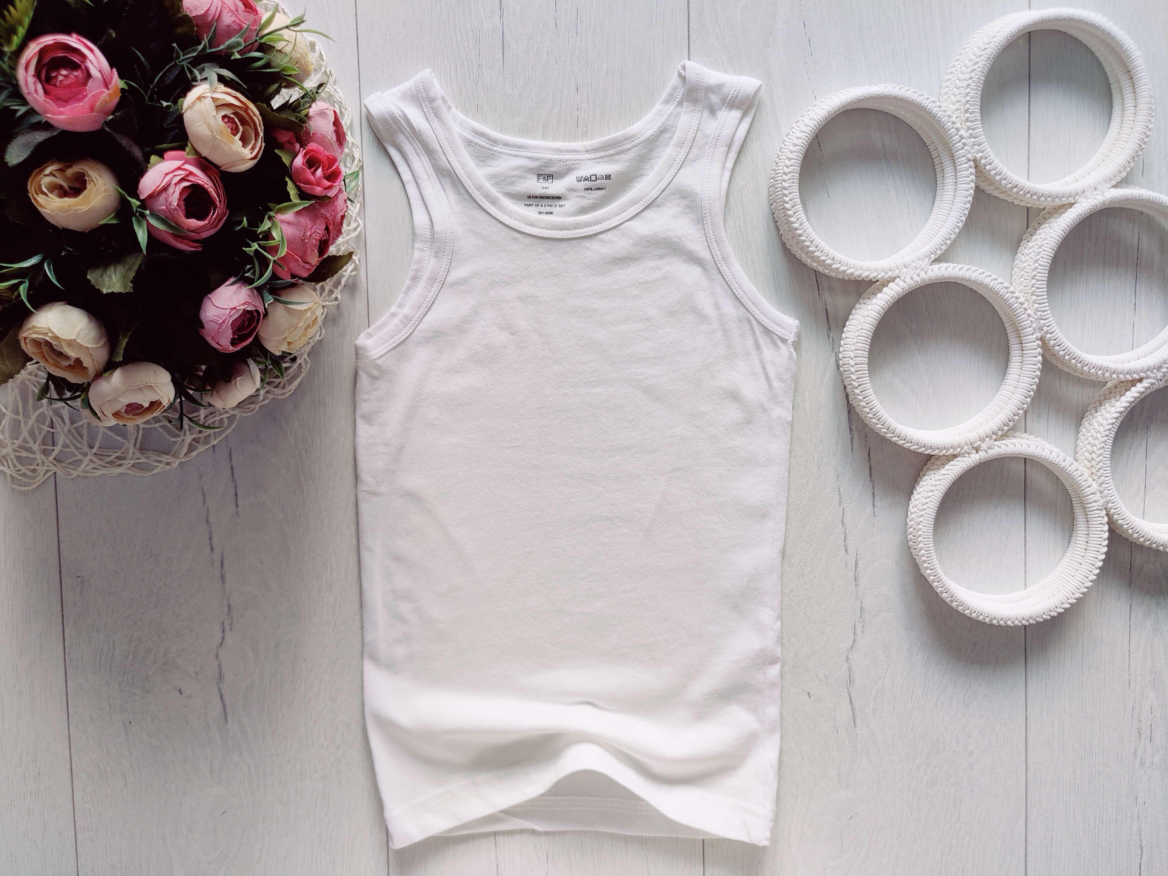 5,6 лет, рост 110,116 Белая майка