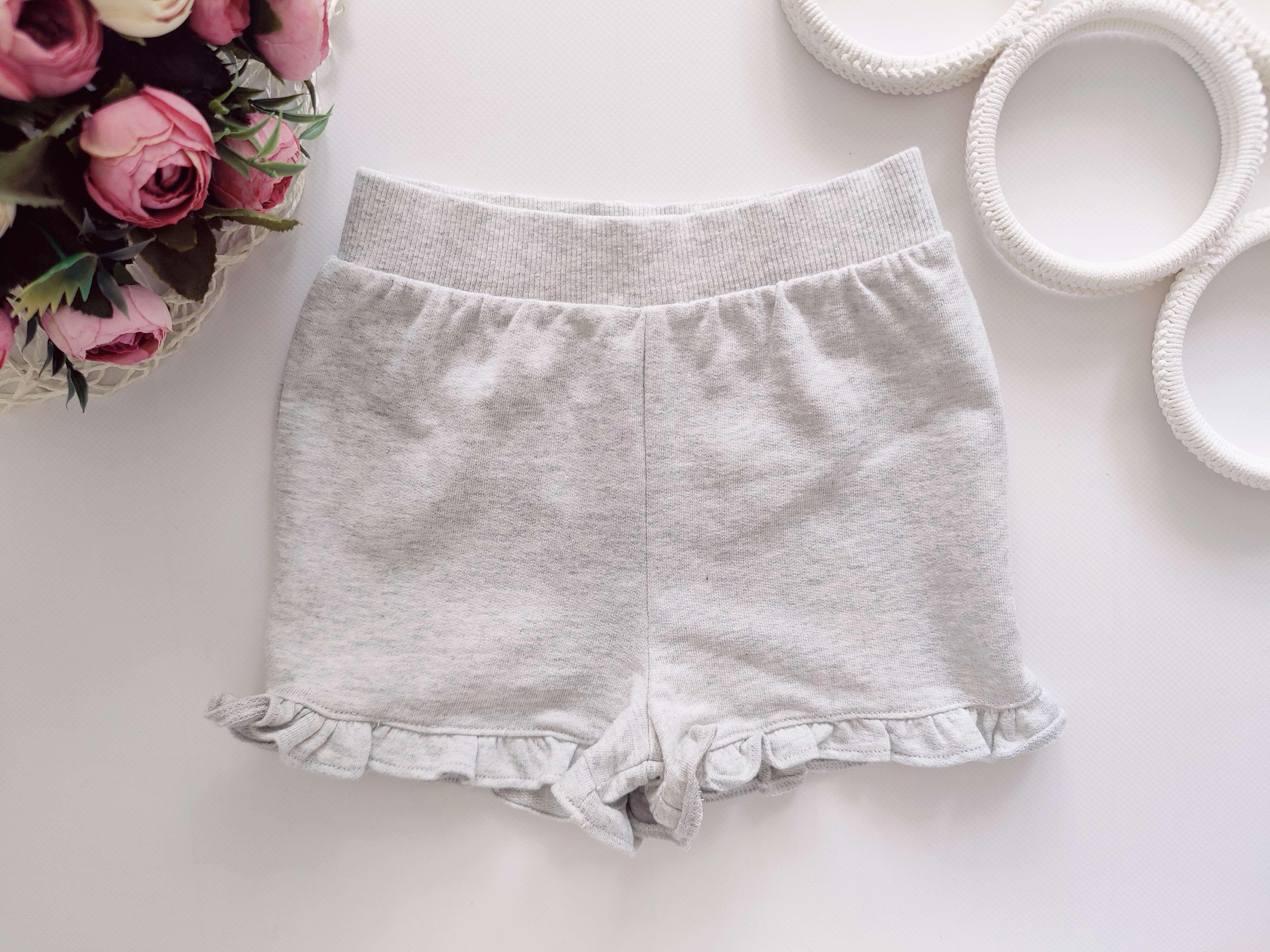 2,3 роки, зріст 98 Шорти дівчинці