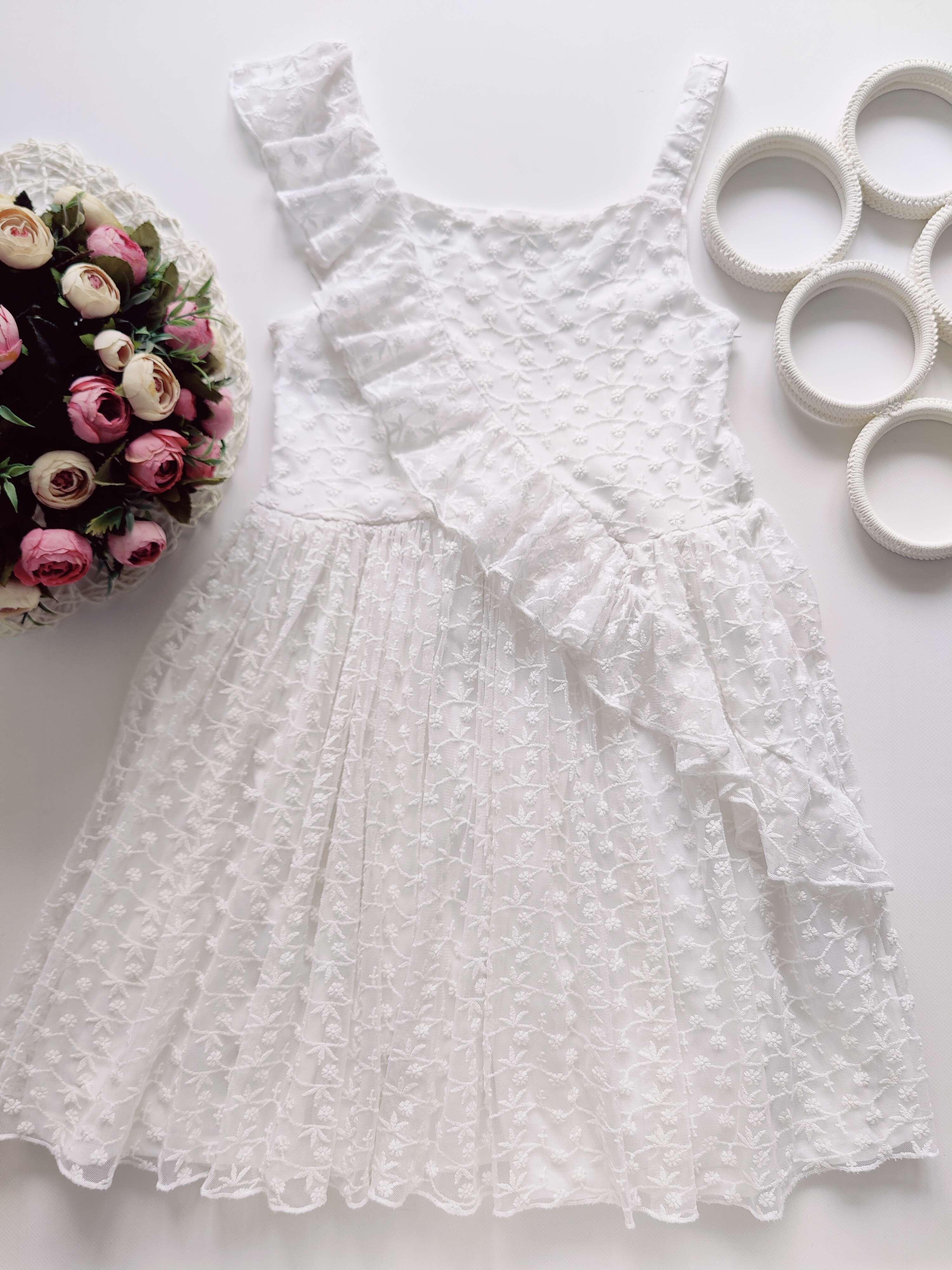 9,10 лет, рост 134,140 Белое нарядное детское платье