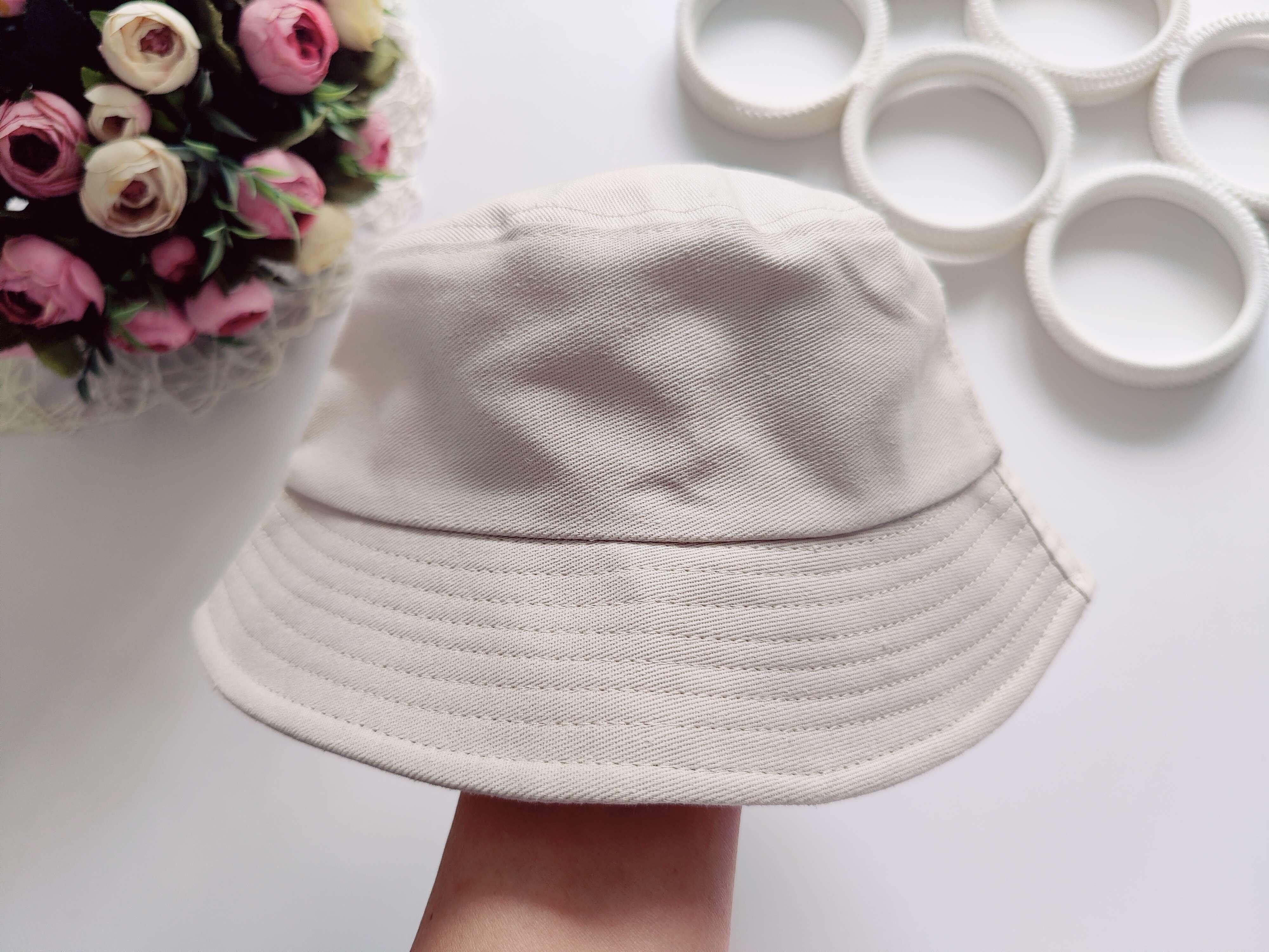 53 см Нова панама з гумкою бежевого кольору