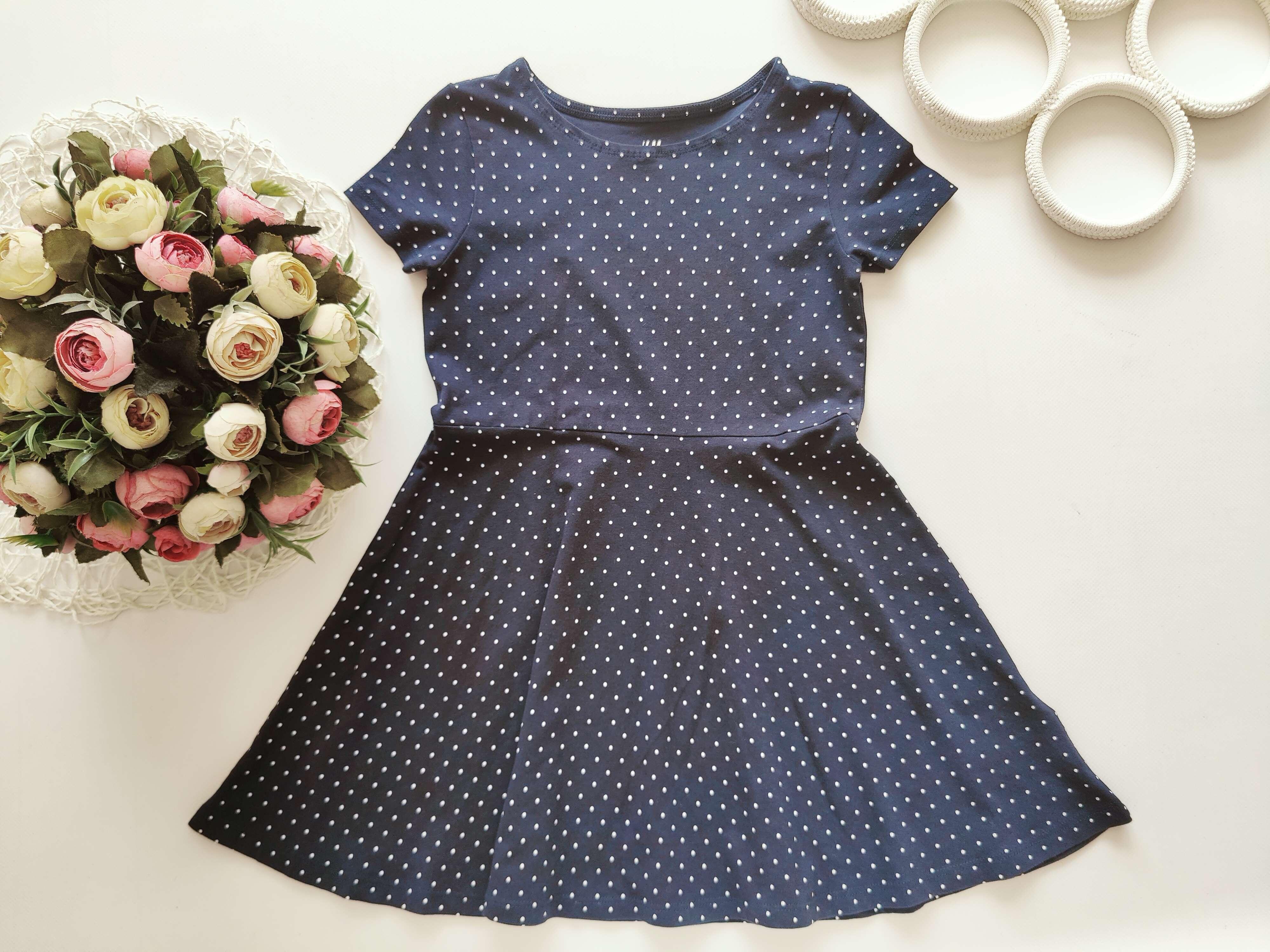 4,6 лет, рост 110,116 Трикотажное платье в горошек