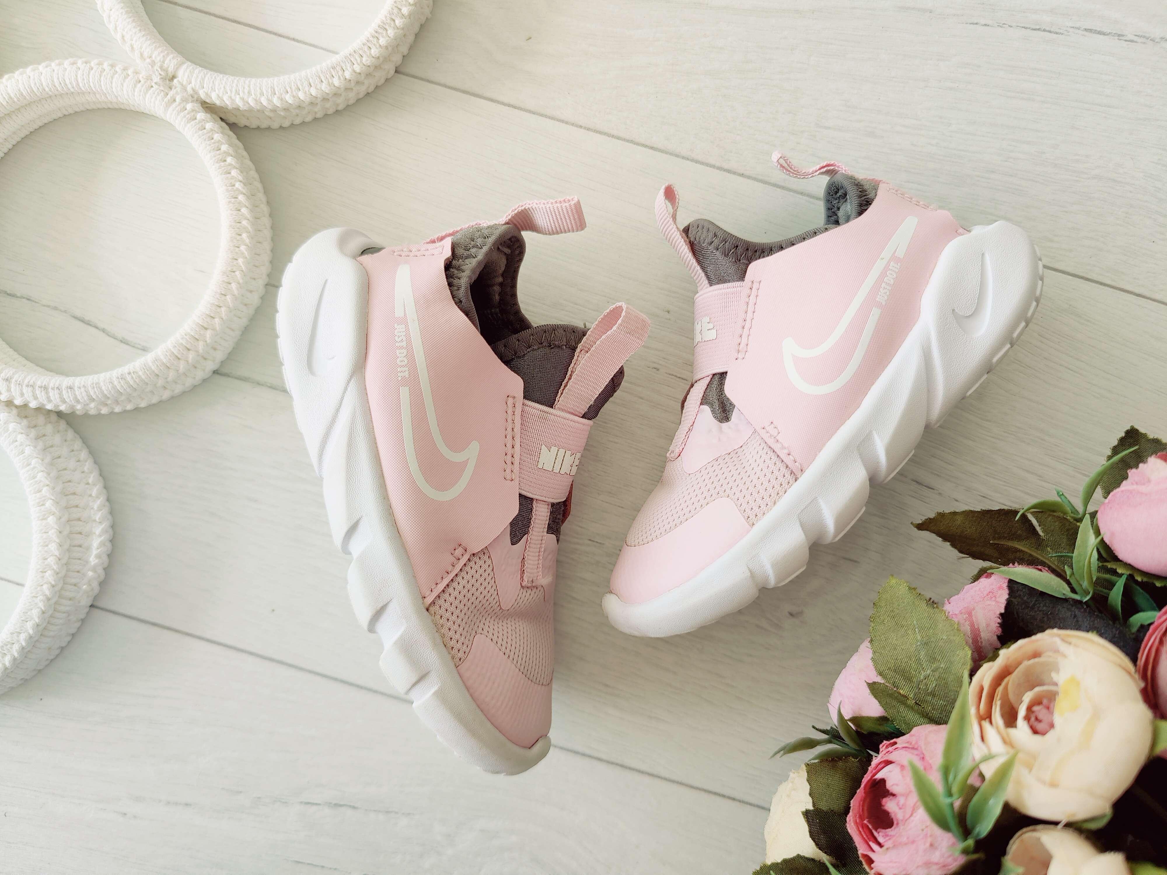 23,5 (14 см) Легкие кроссовки для девочки