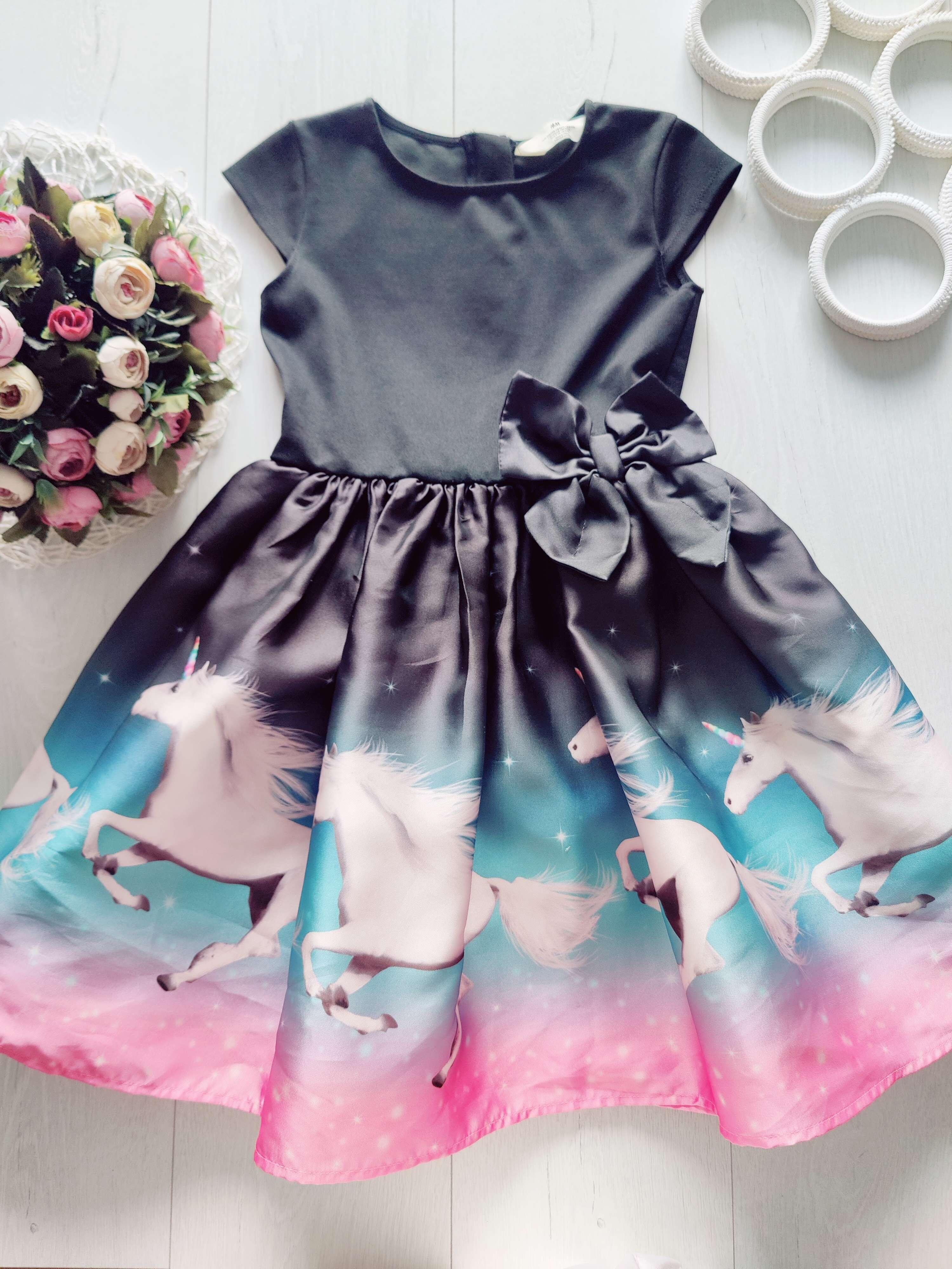 9,10 лет, рост 134,140 Платье нарядное в единорогах