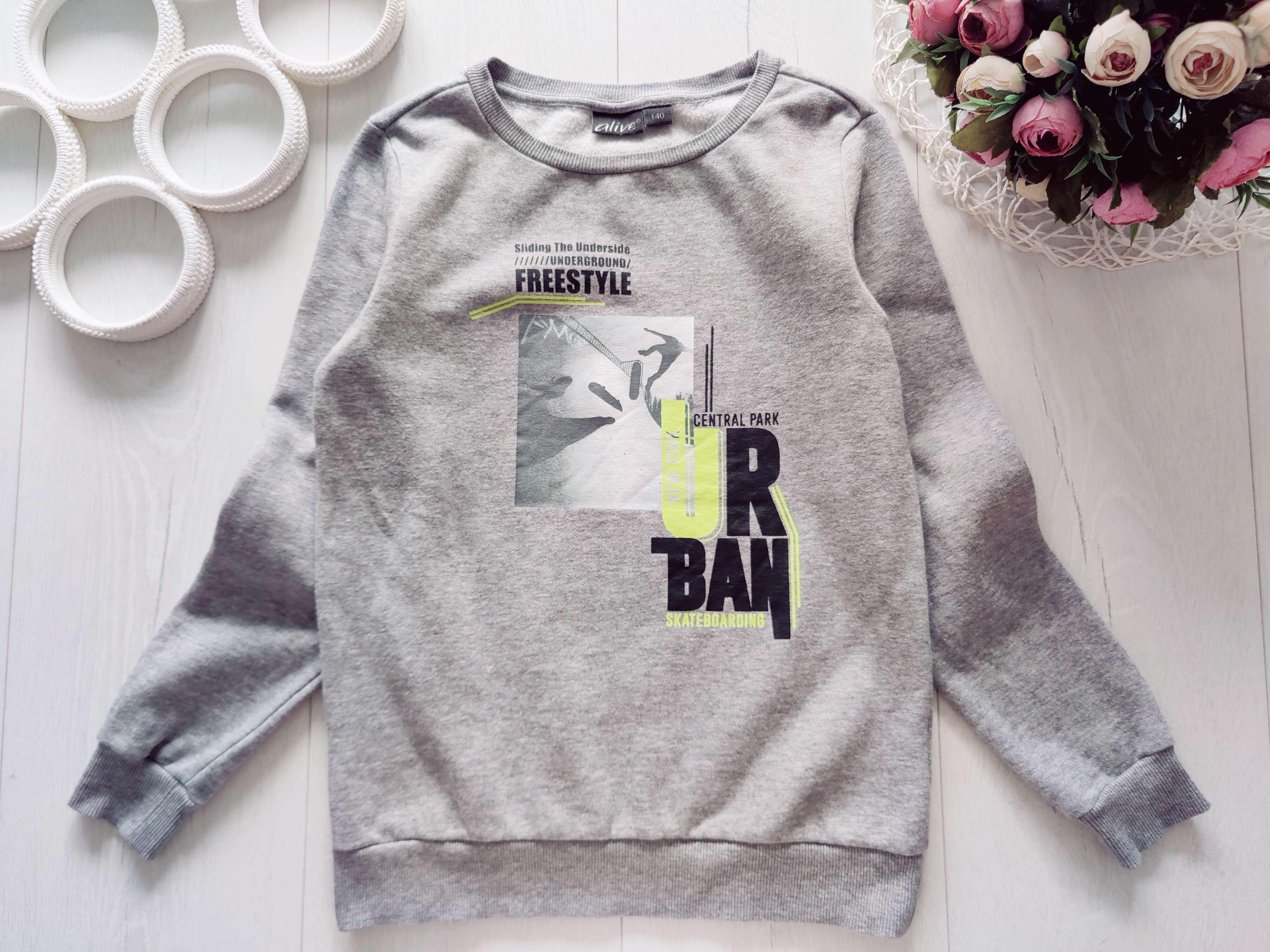 10 лет, рост 140 Свитшот на флисе Alive