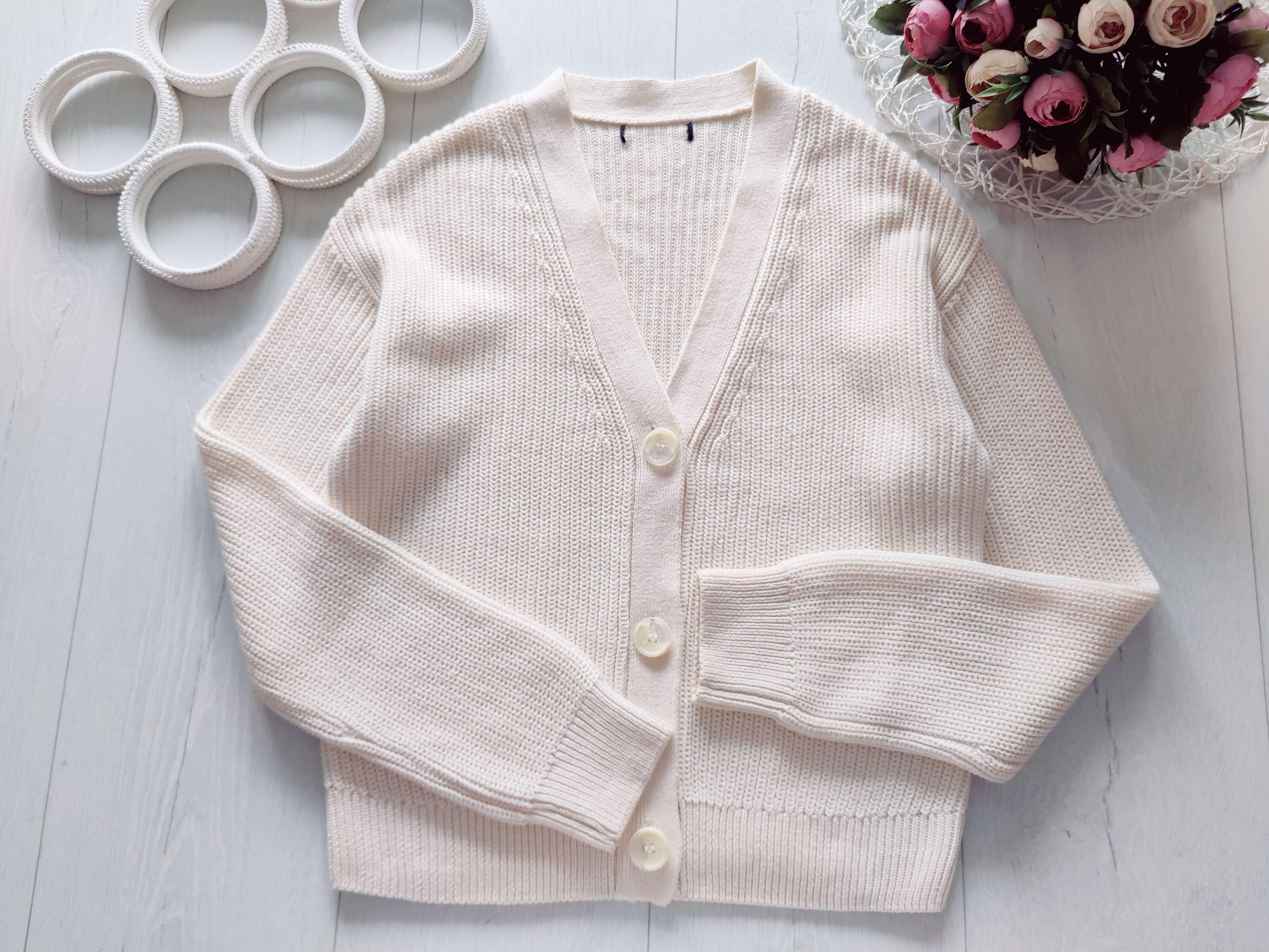 S Вязаня кофта