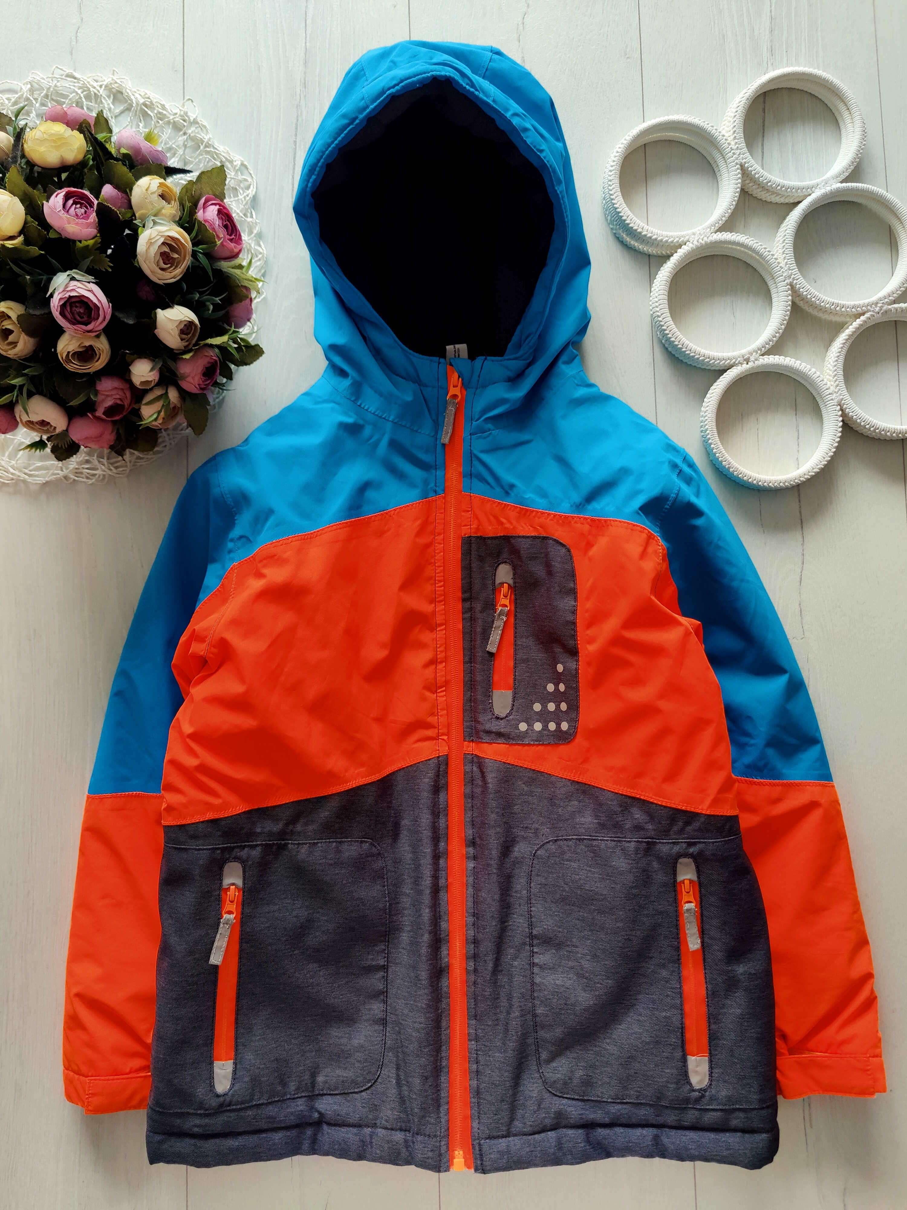 9 лет, рост 134 Яркая зимняя куртка на синтепоне