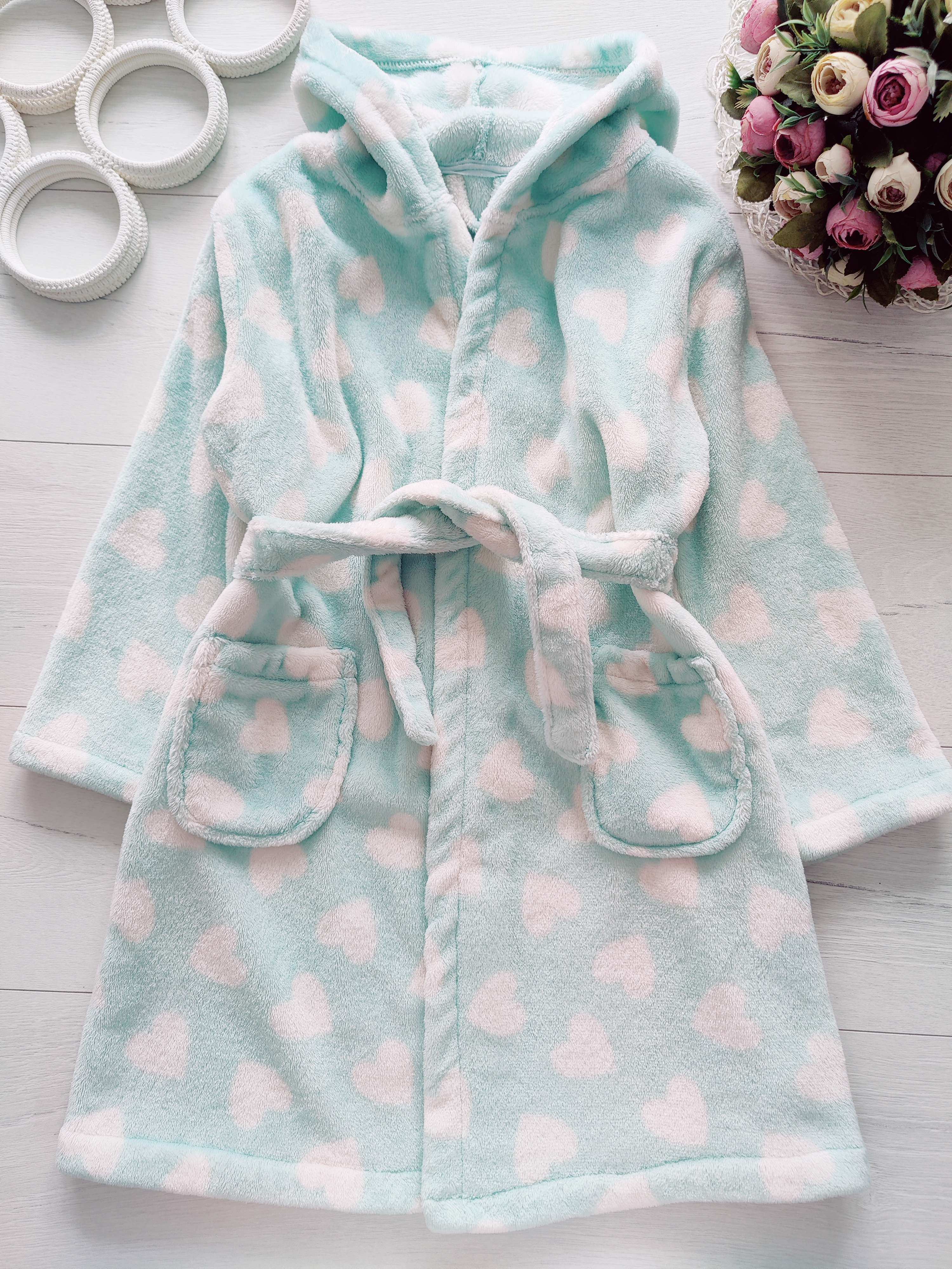 7,8 лет, рост 122,128 Теплый мятный халат в сердечках