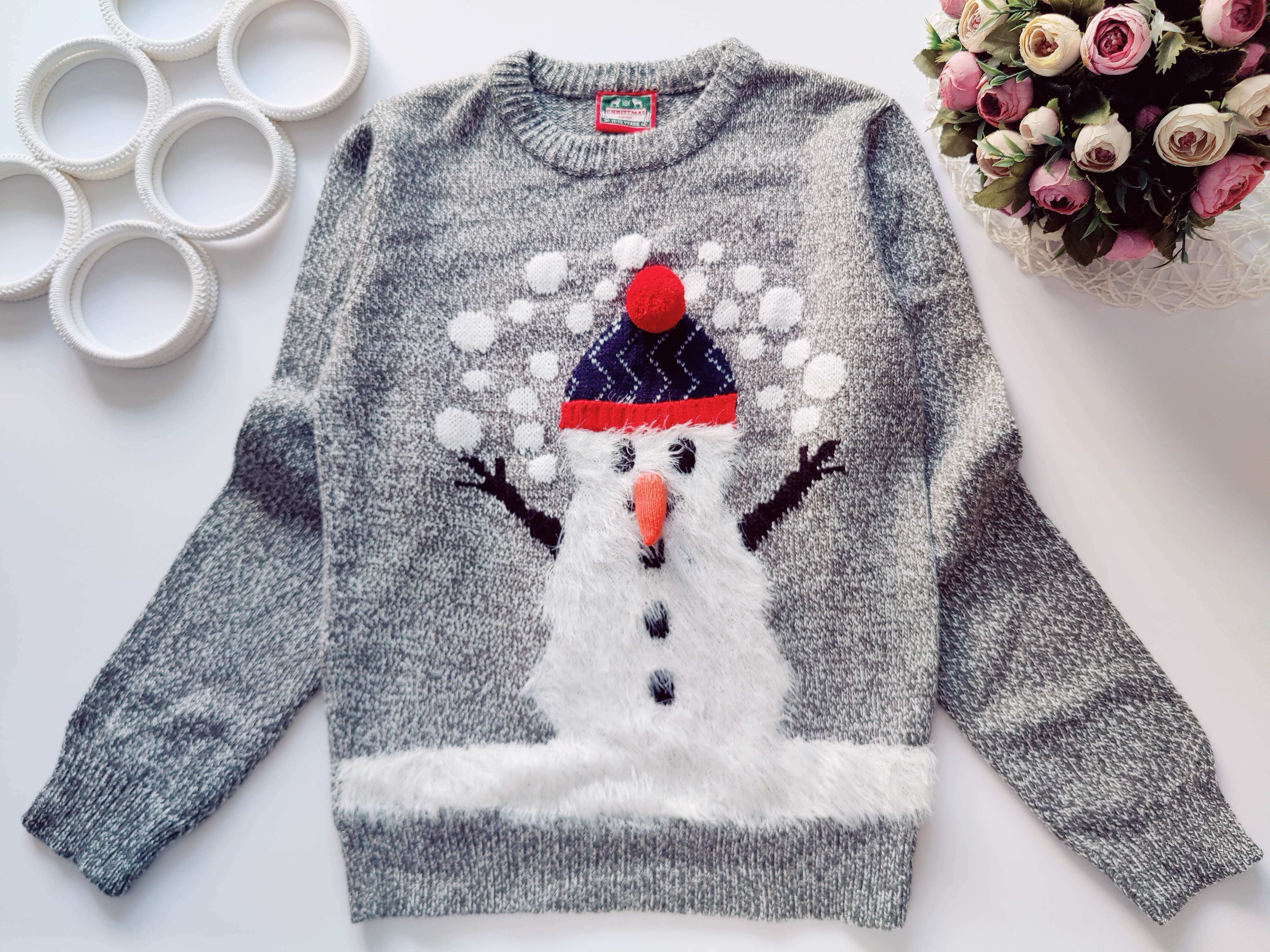 11,12 лет, рост 146,152 Свитер новогодний снеговик