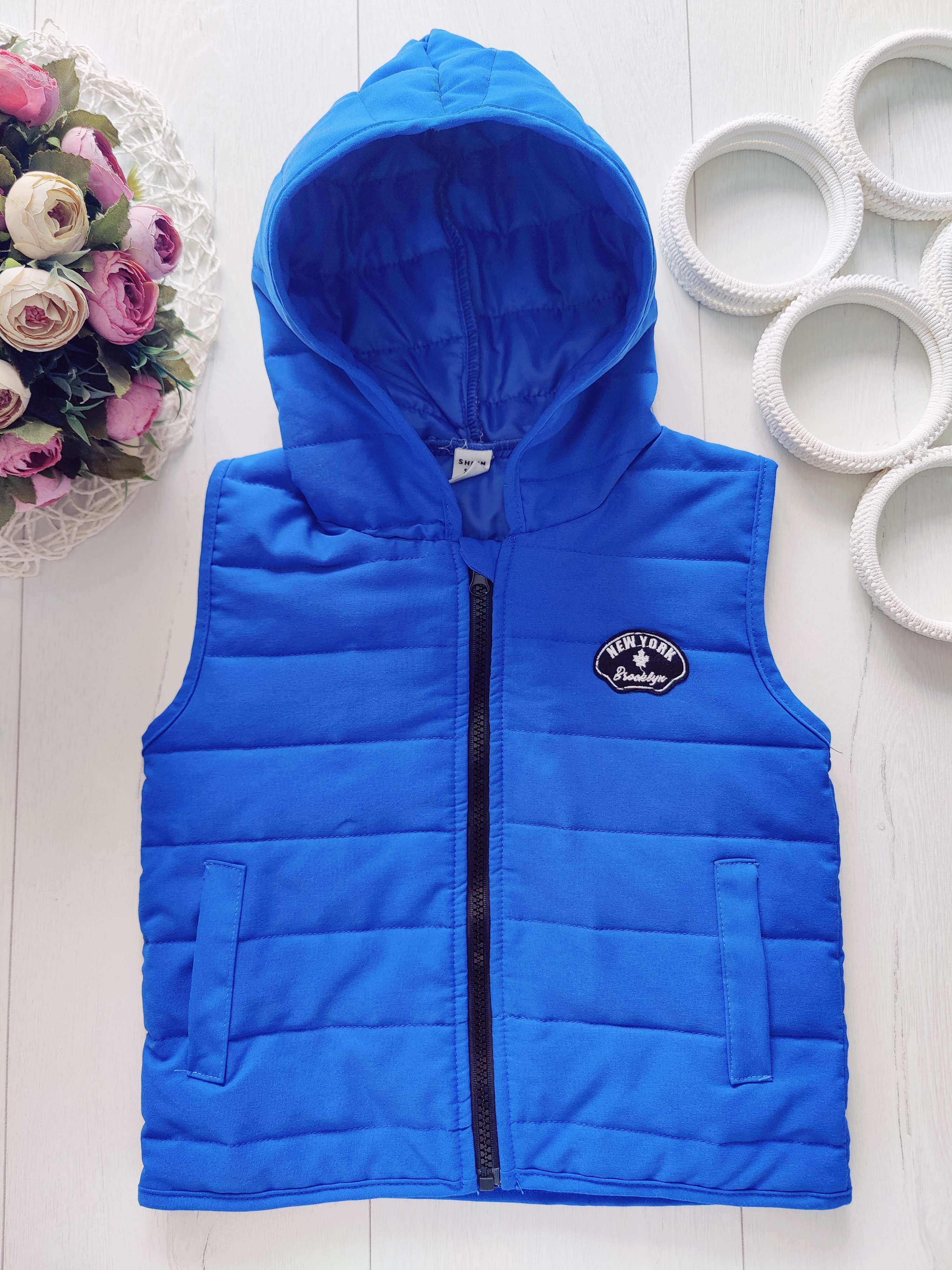 4 роки, зріст 104 Дитяча жилетка на тонкому синтепоні