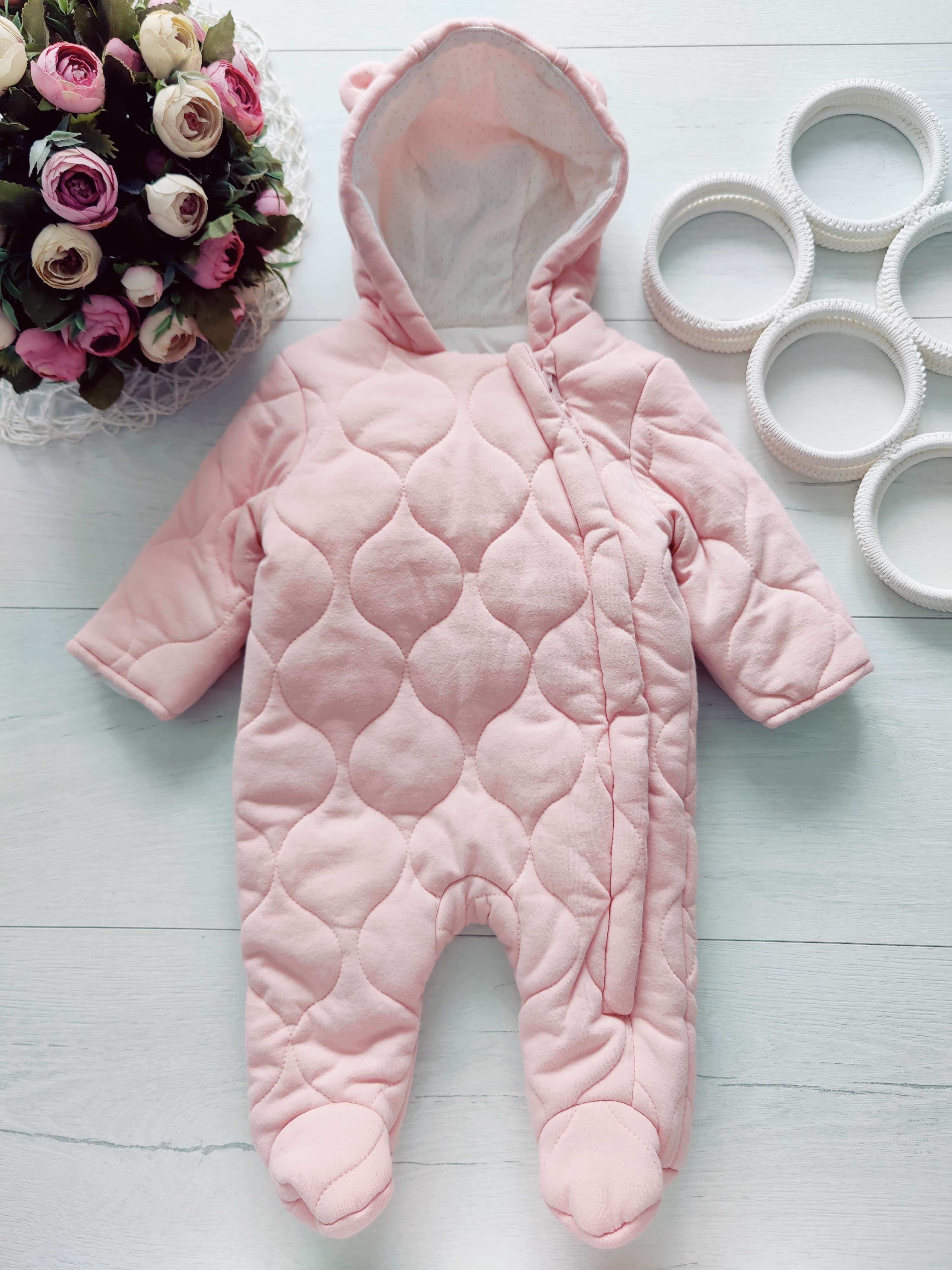 0-3 мес, 5,5 кг Демисезонный комбинезон в роддом на синтепоне для девочки