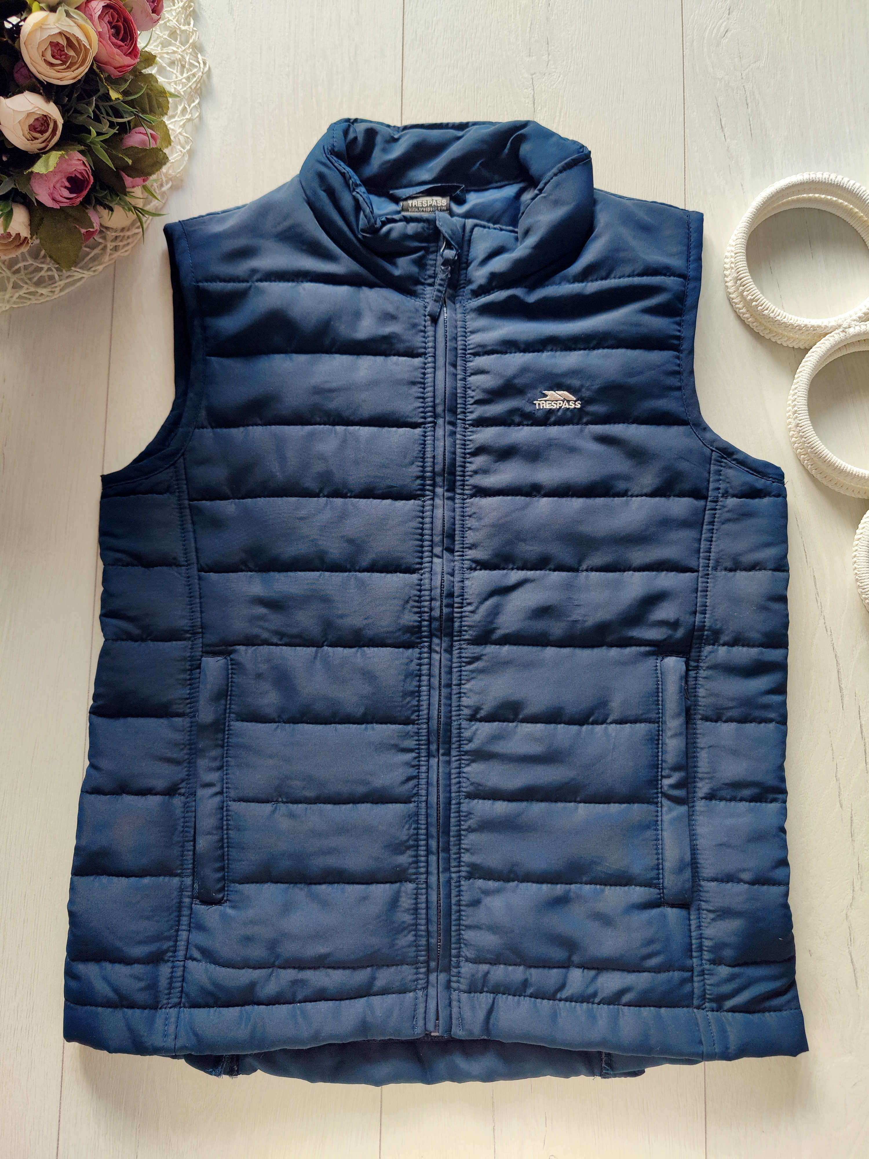 11,12 лет, рост 146,152 Жилетка на тонком синтепоне