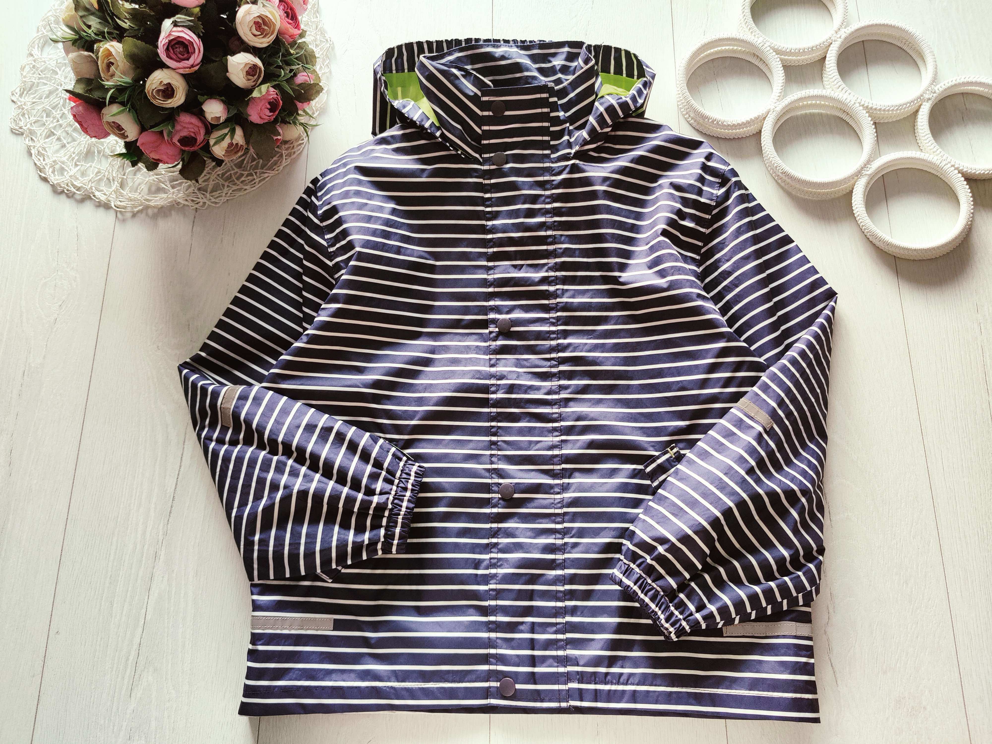 9,10 лет, рост 140 Легкая ветровка