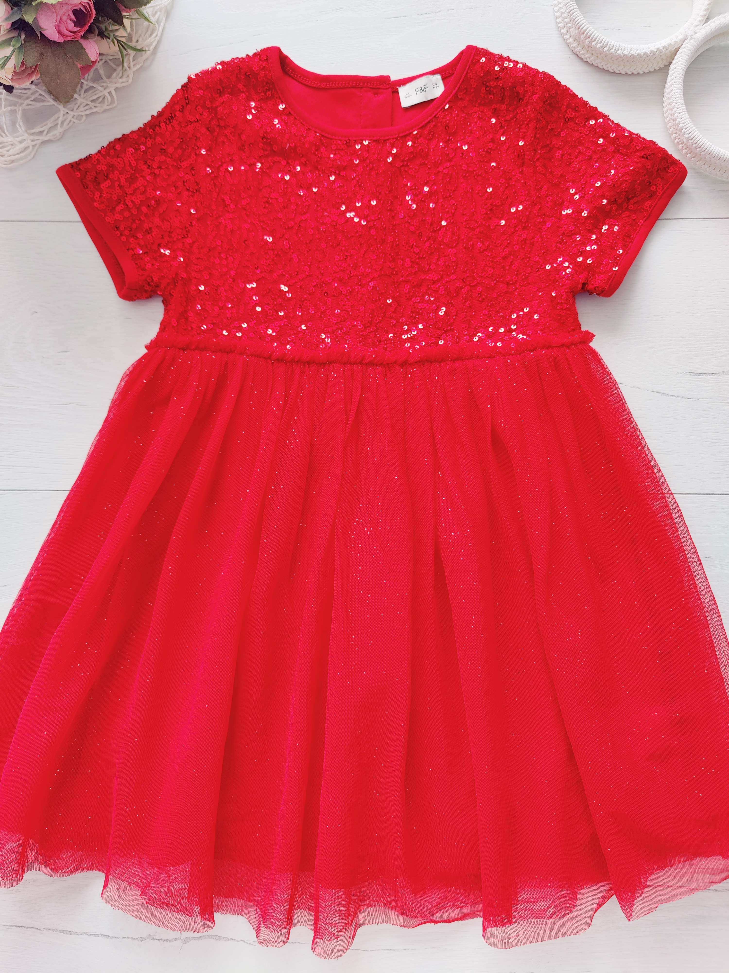 4,5 років, зріст 110 Червона пишна ошатна дитяча сукня в паєтках