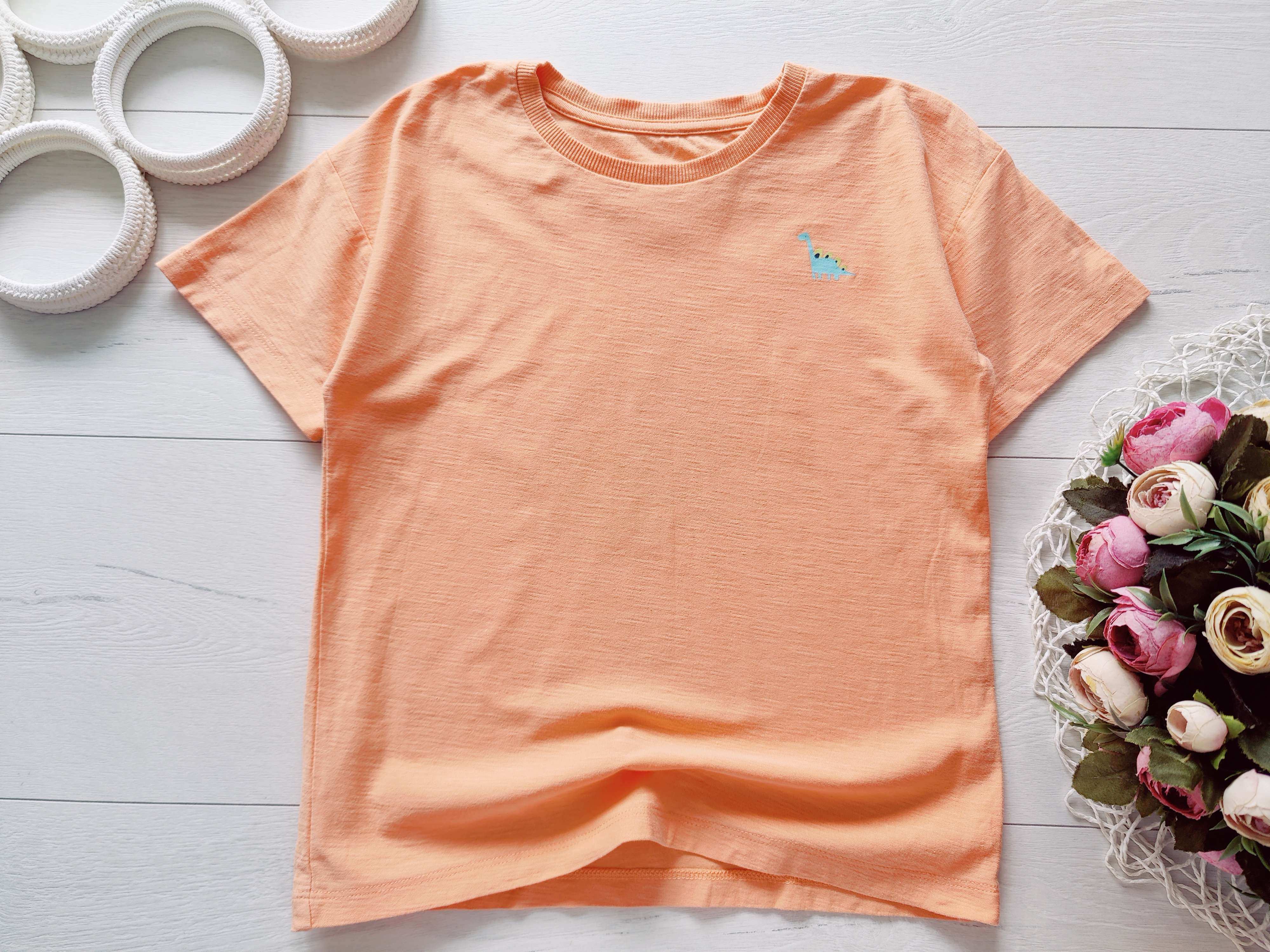 5,6 лет, рост 110,116 Персиковая футболка с динозавром