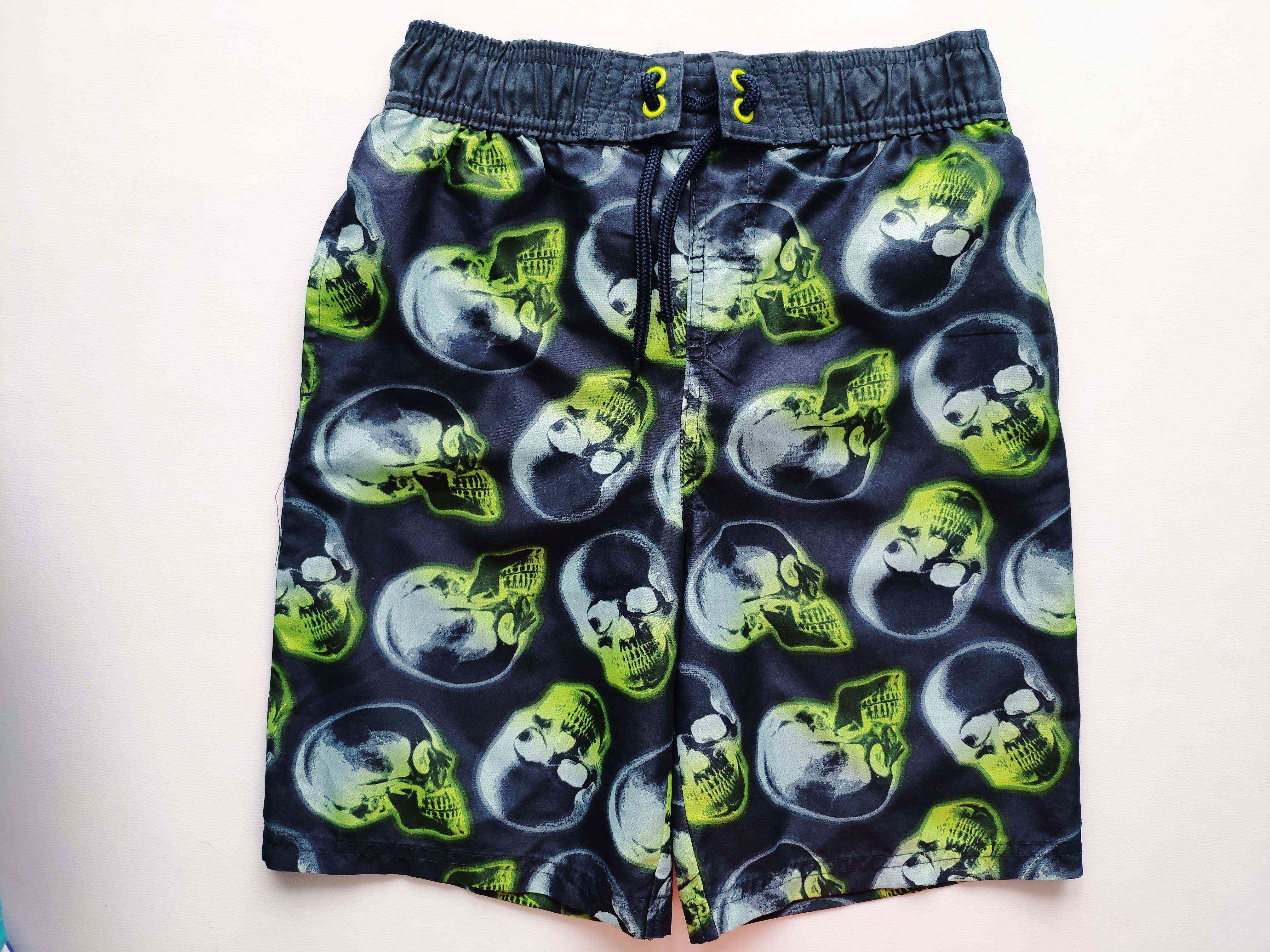 7-8 лет, рост 122-128 Шорты для мальчика Череп