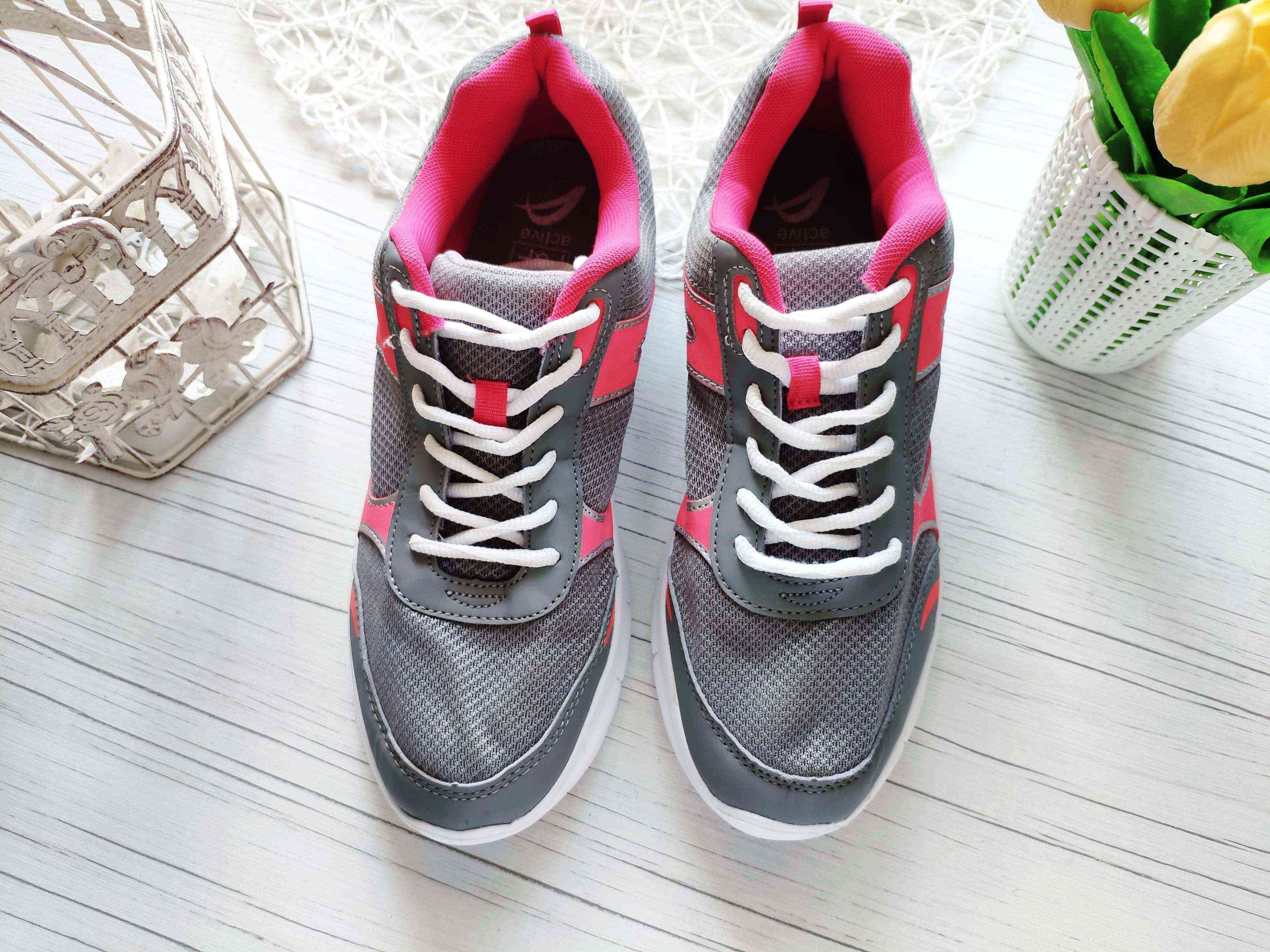 40 (26 см) Полегшені жіночі кросівки