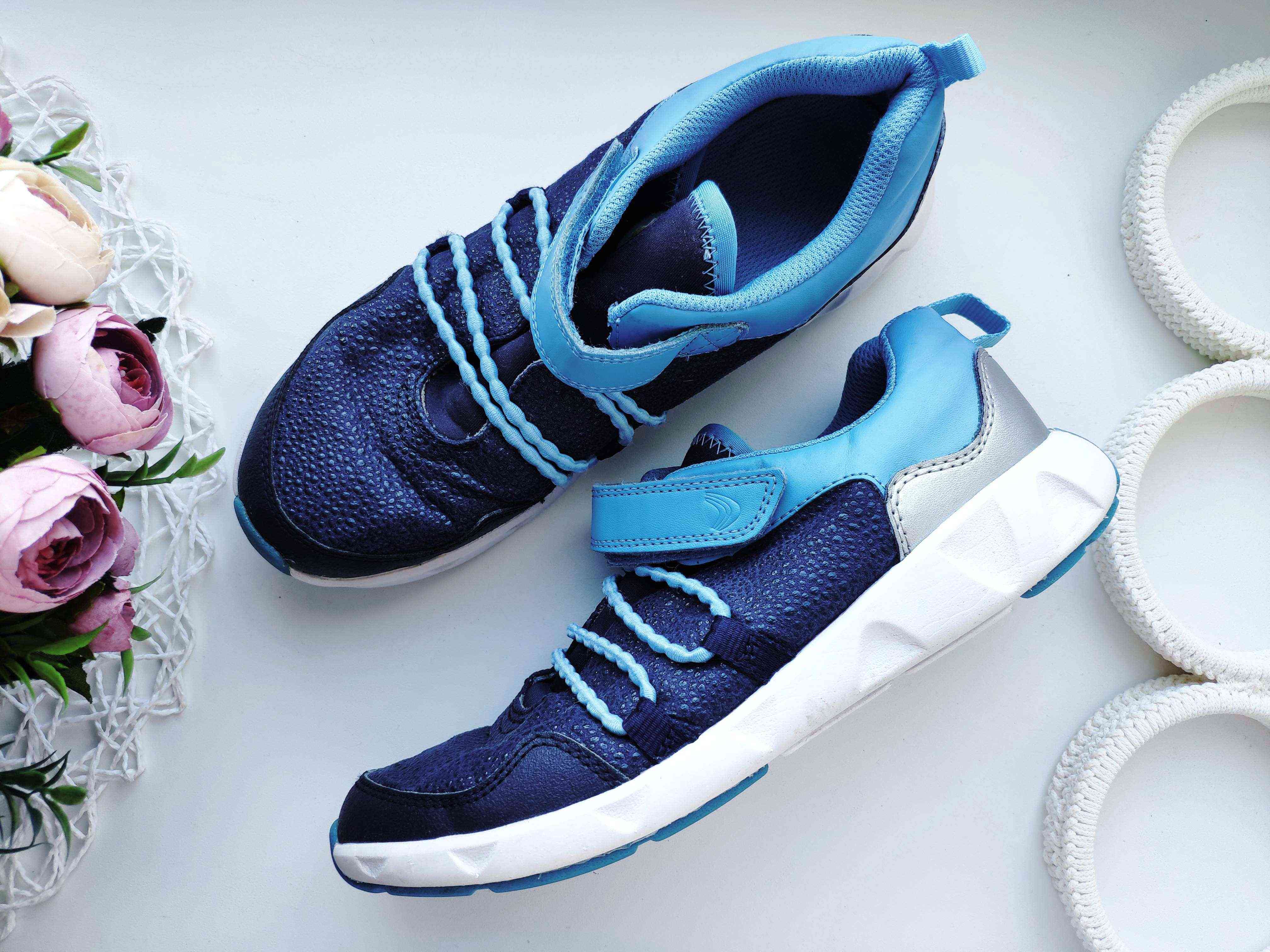 35 (23 см) Фірмові кросівки