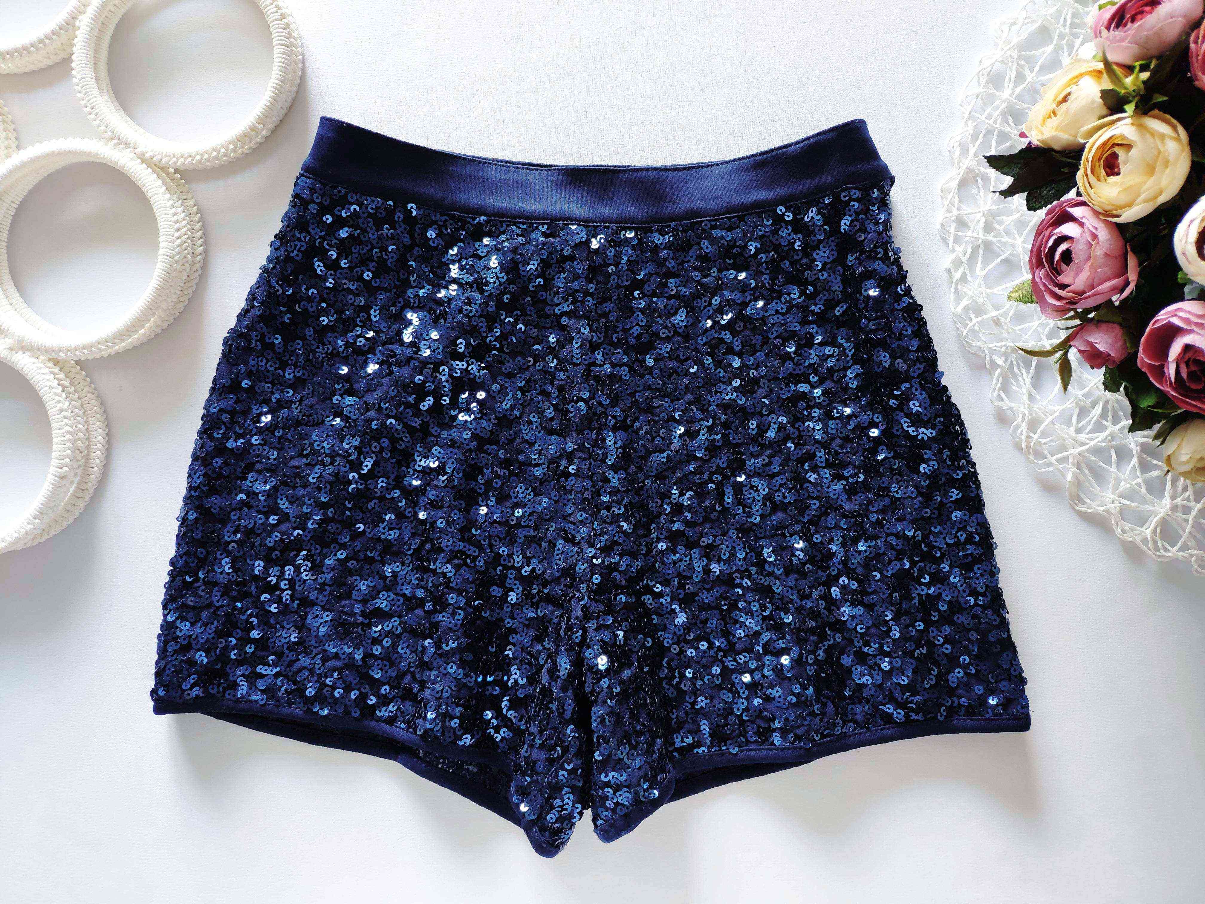 9,10 років, зріст 140 Нові блискучі шорти для дівчинки