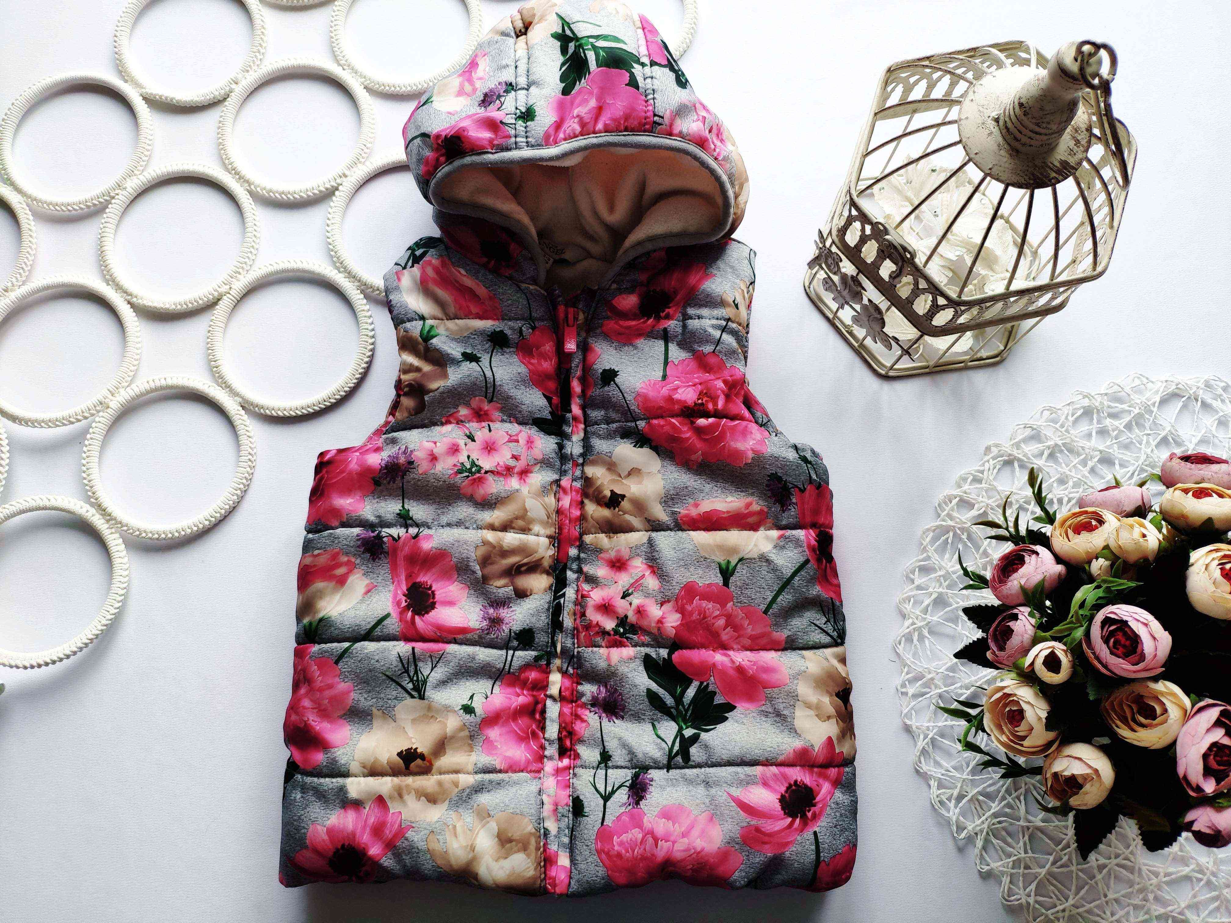 2,3 года, рост 92,98 Детская цветочная жилетка