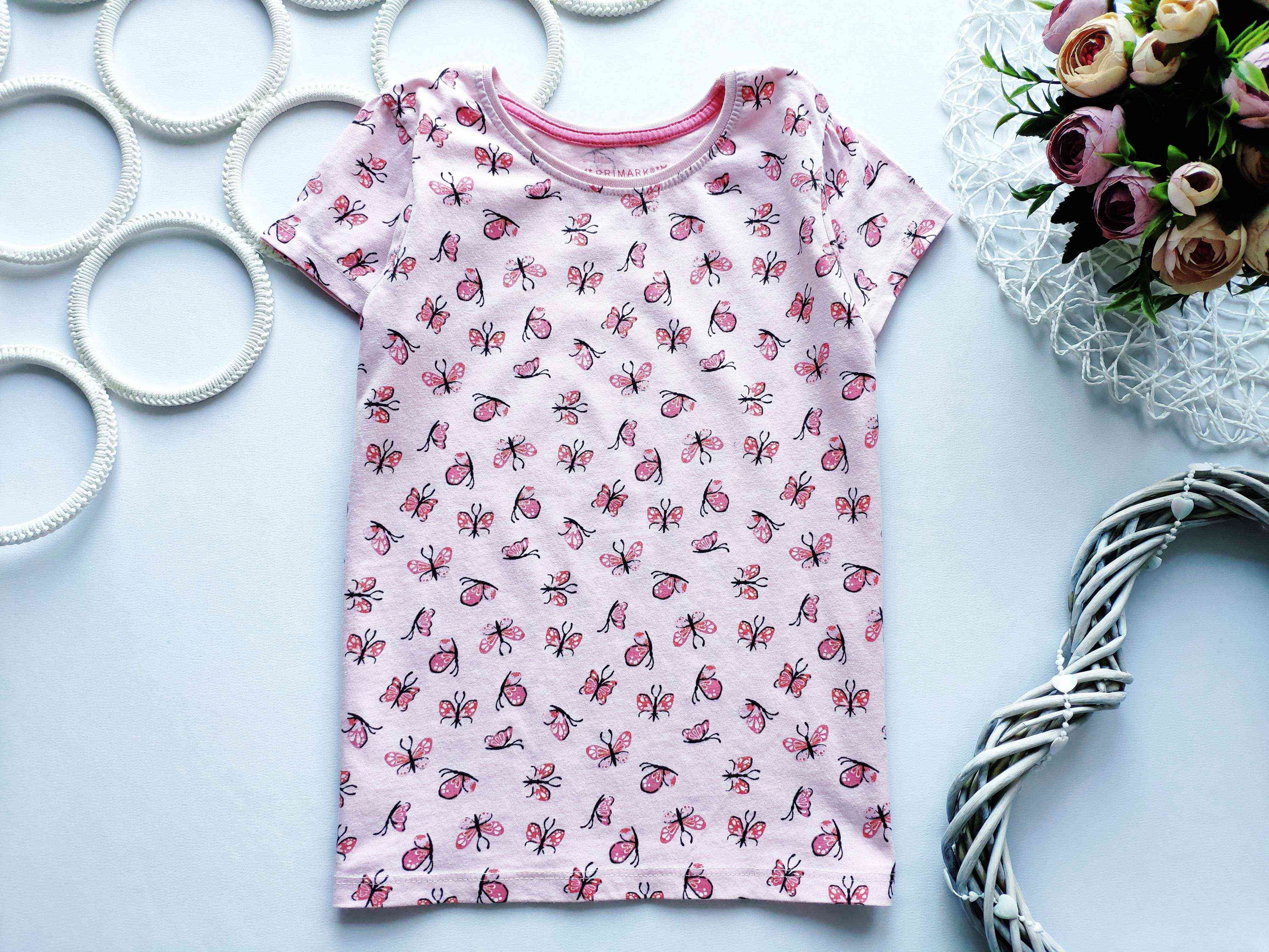 6,7 років, зріст 116,122 Футболка для дівчинки в метеликах