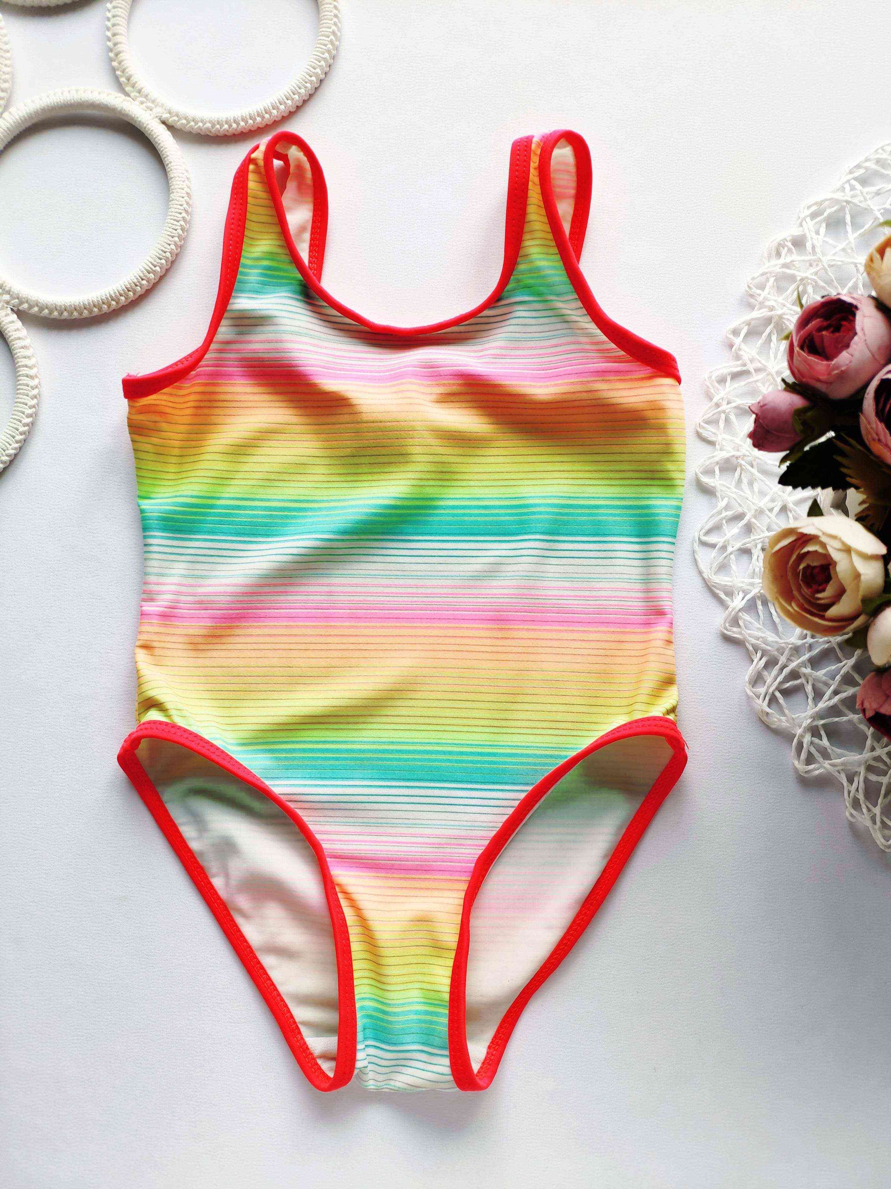 3,4 года, рост 104 Купальник для девочки